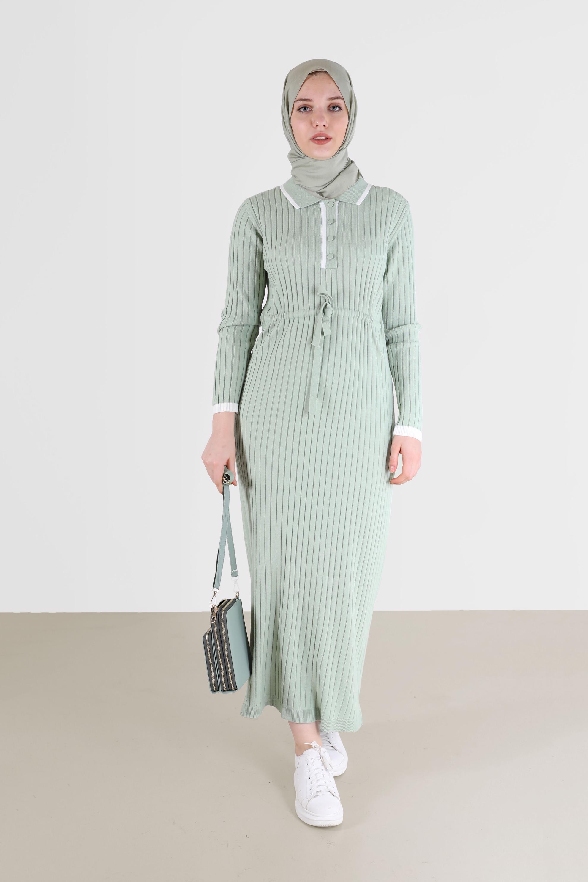 Tesettür giyim YEŞİL POLO YAKA FİTİLLİ TRİKO ELBİSE 42122 