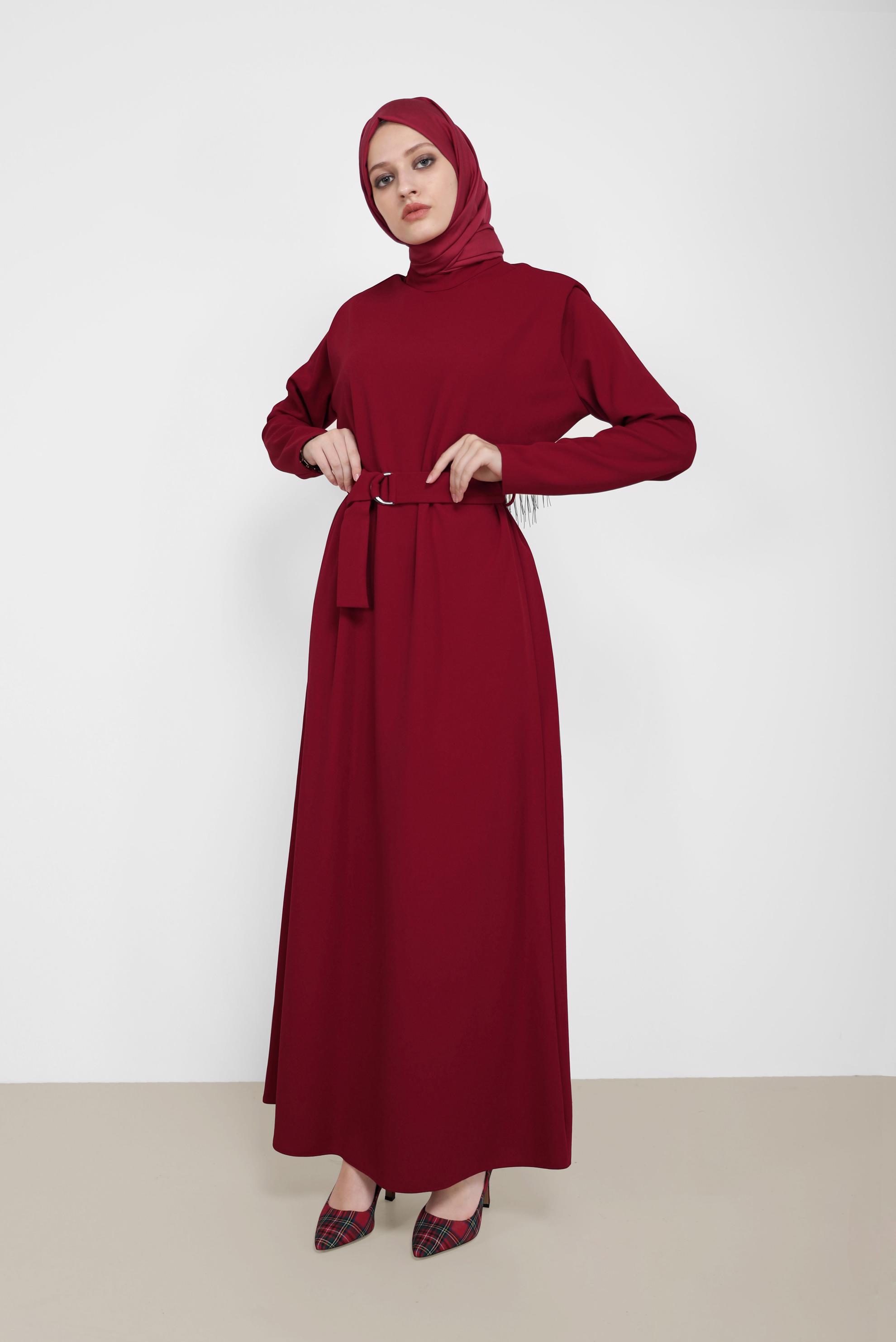 Tesettür giyim KIRMIZI KUŞAKLI HAKİM YAKA ELBİSE 42171 