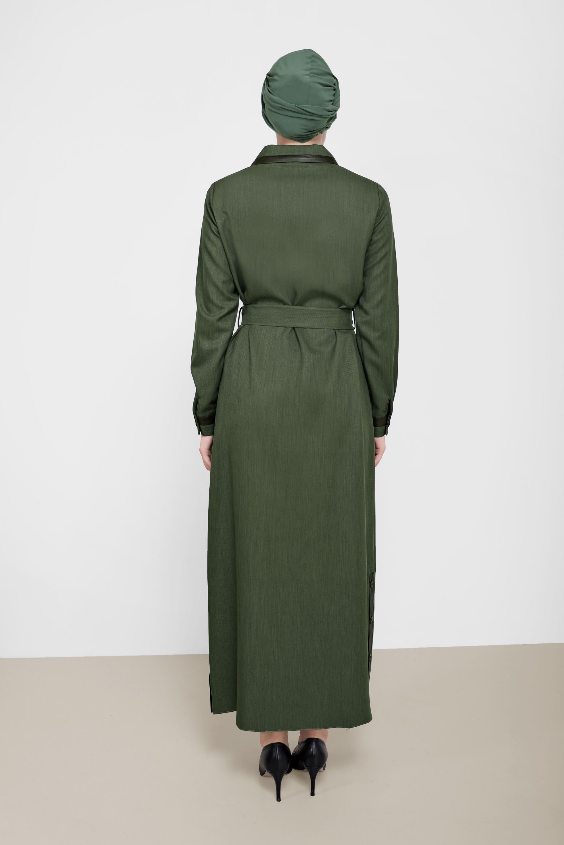 Tesettür giyim HAKİ KEMERLİ DERİ DETAYLI ELBİSE 42222 