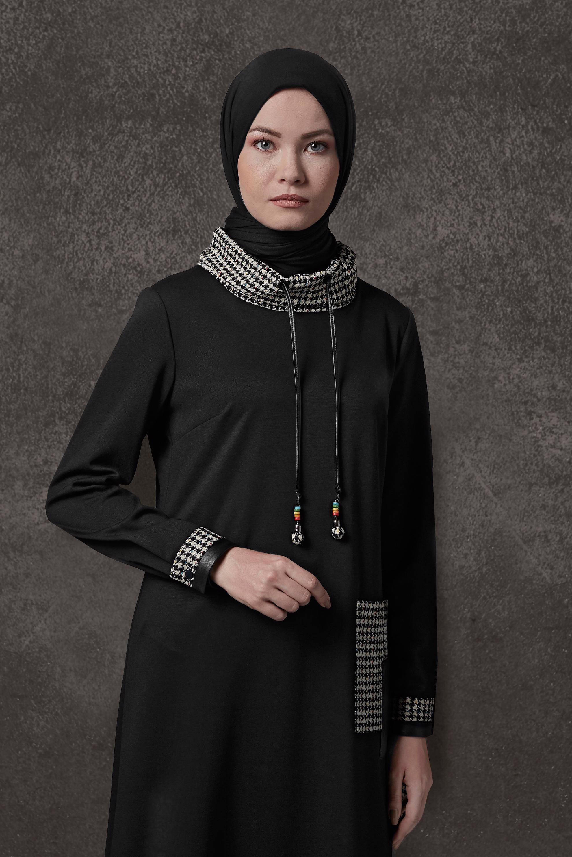 Tesettür giyim SİYAH KAZAYAĞI DETAYLI ELBİSE 42227 