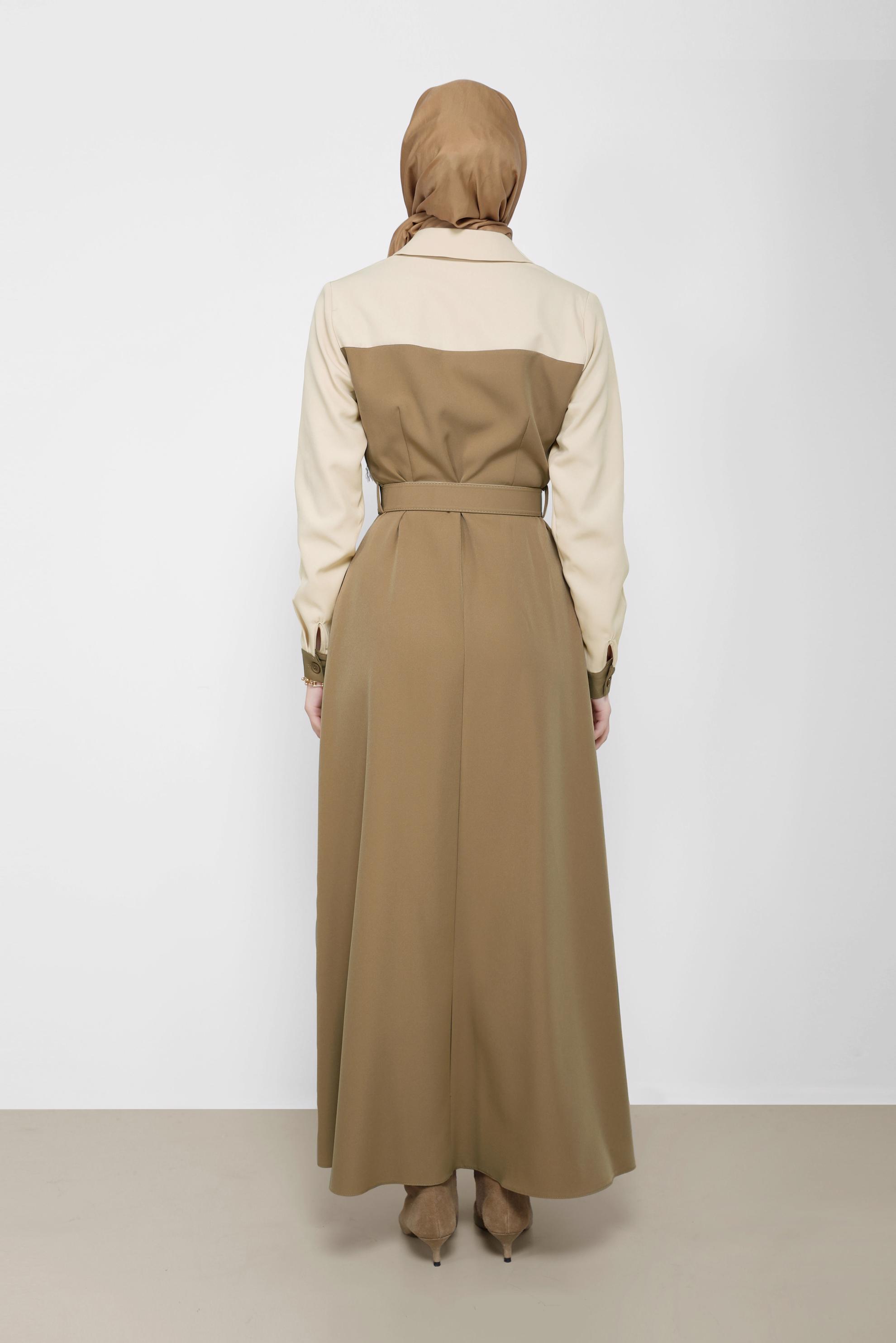 Tesettür giyim KUM KEMERLİ İKİ RENKLİ KLASİK YAKA ELBİSE 42248