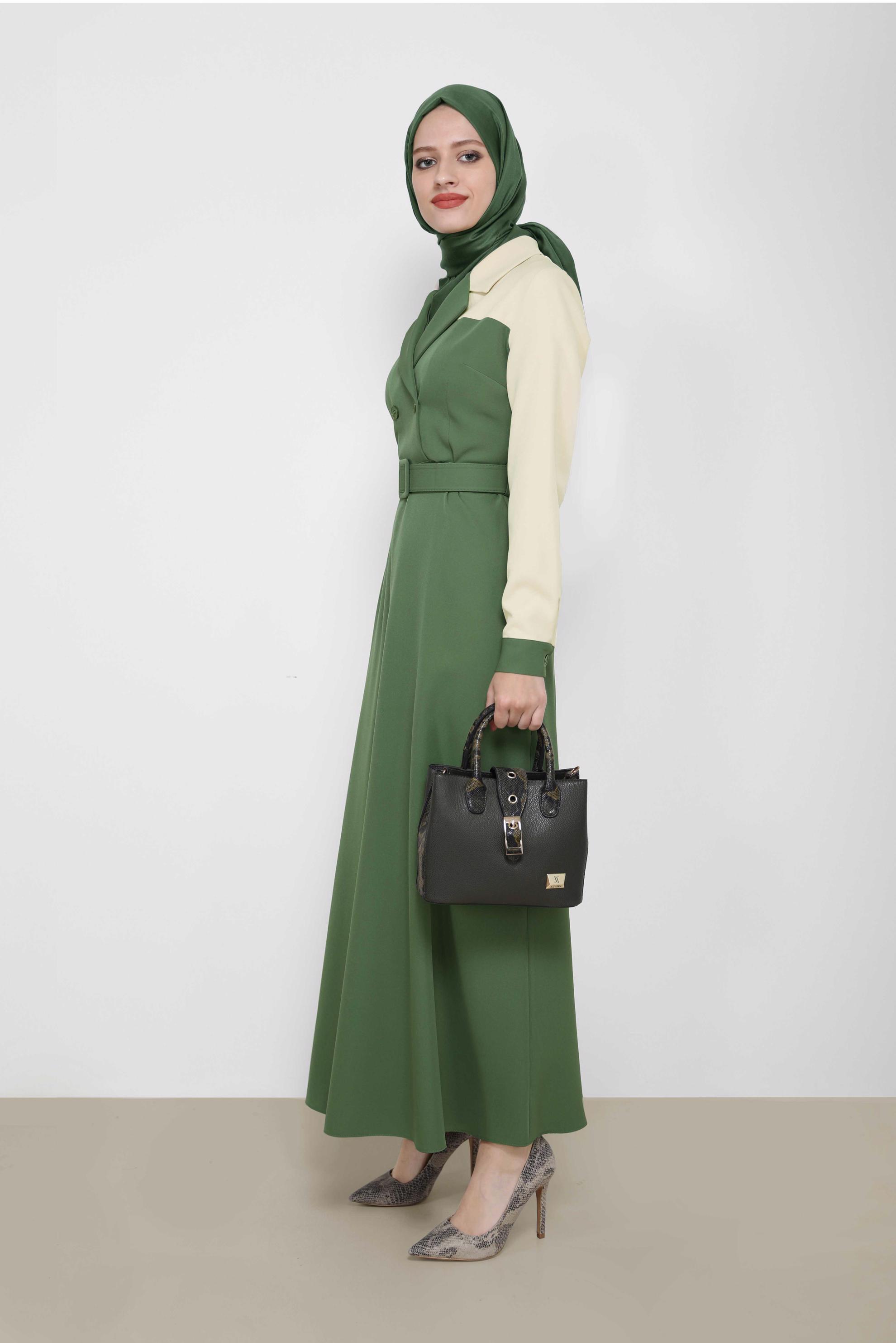 Tesettür giyim YEŞİL KEMERLİ İKİ RENKLİ KLASİK YAKA ELBİSE 42248