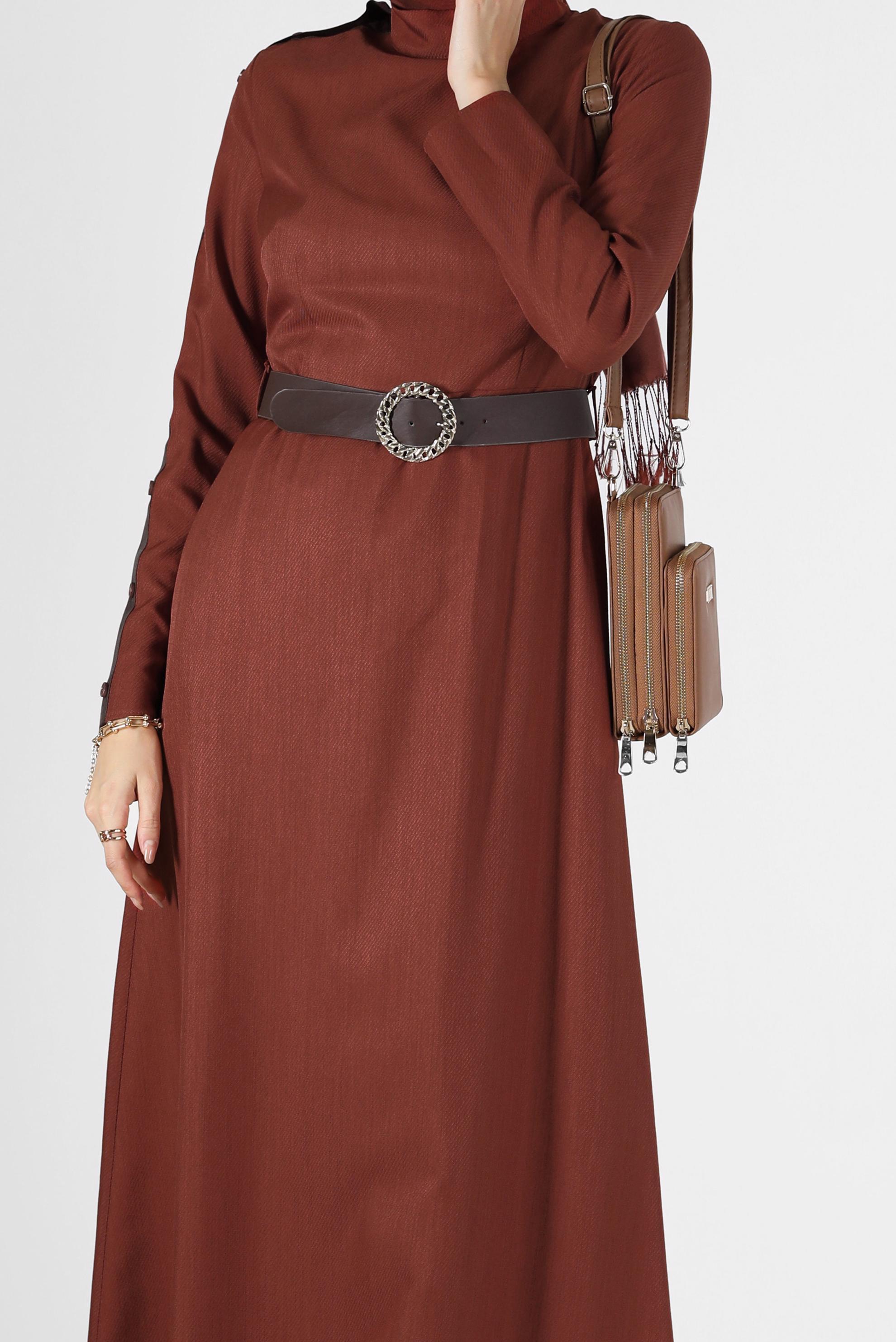 Tesettür giyim TURUNCU KOLLARI DÜĞME VE DERİ DETAYLI ELBİSE 42252 