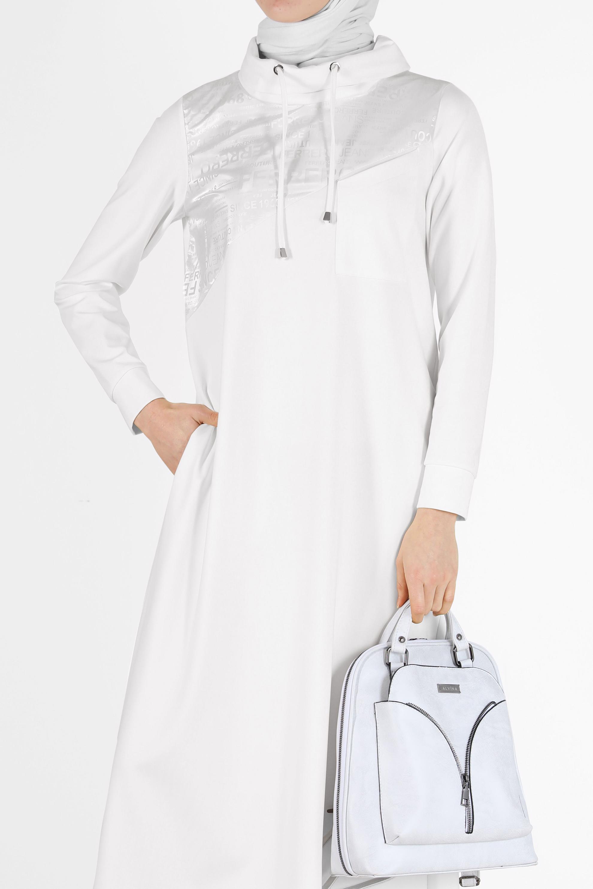 Tesettür giyim BEYAZ DEGAJE YAKA YAZI BASKILI ELBİSE 42266 