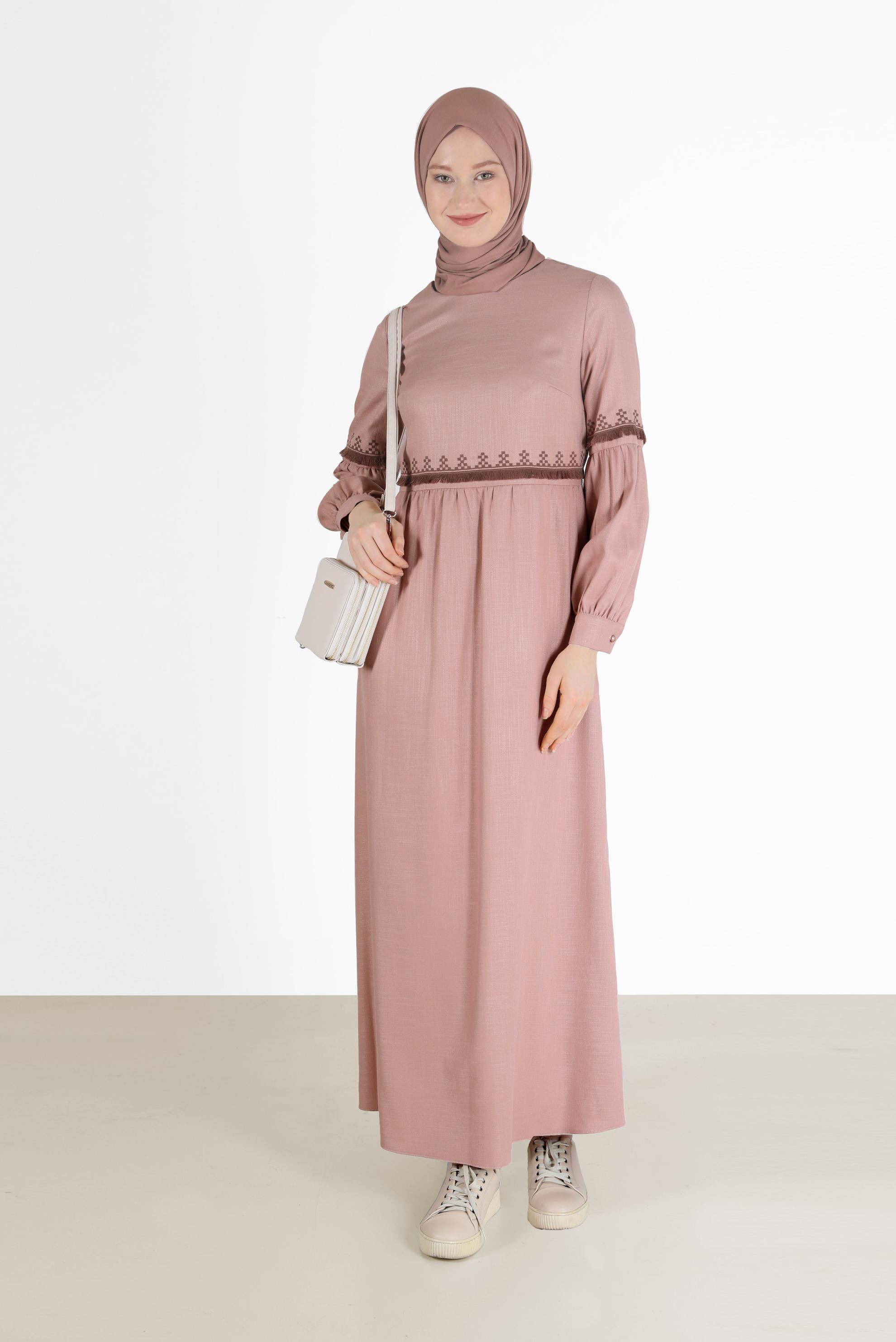 Tesettür giyim PUDRA BELİ VE KOLLARI NAKIŞ DETAYLI ELBİSE 42333