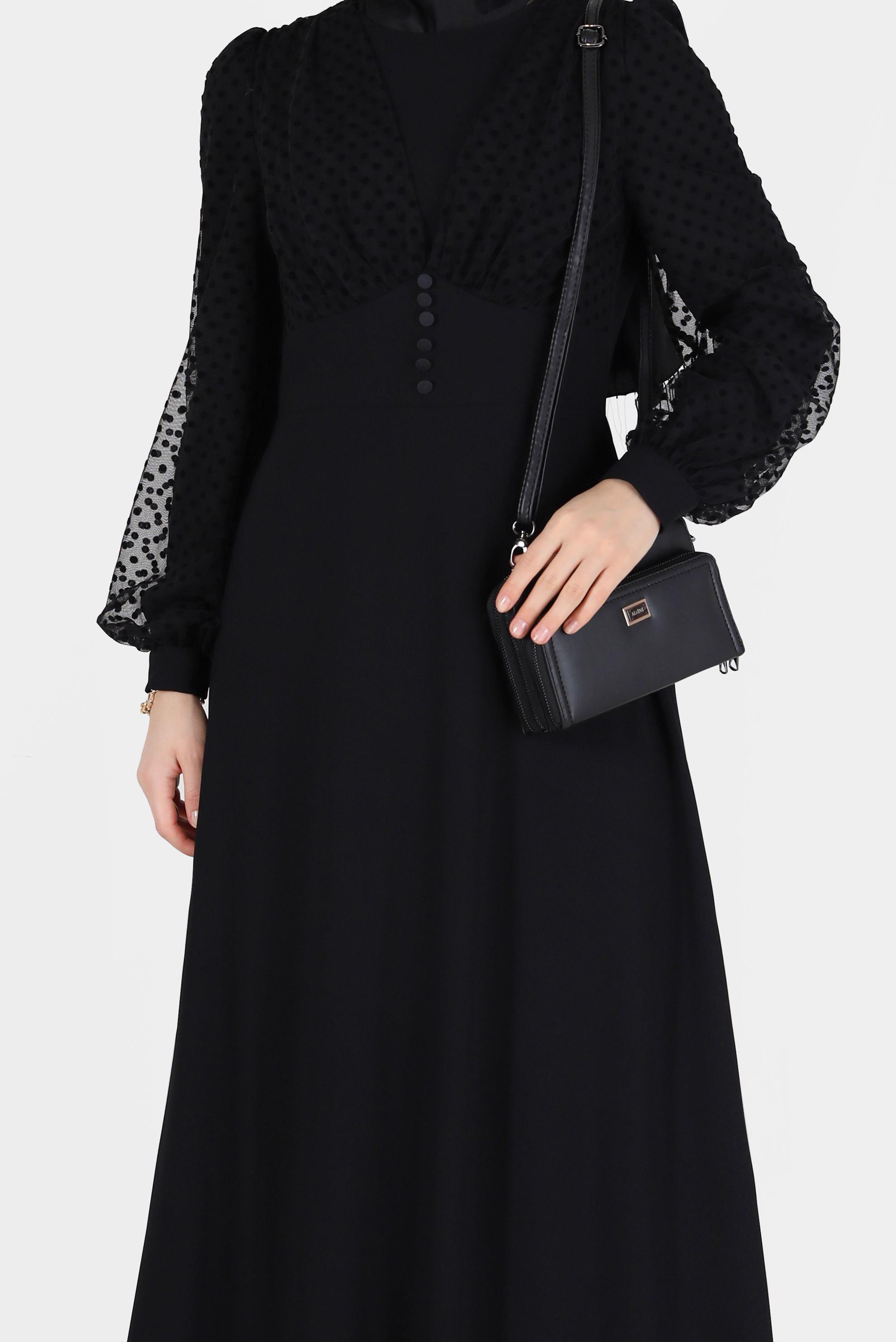 Tesettür giyim SİYAH KOLLARI PUANTİYELİ TÜL DETAYLI DÜĞMELİ ELBİSE 42334 