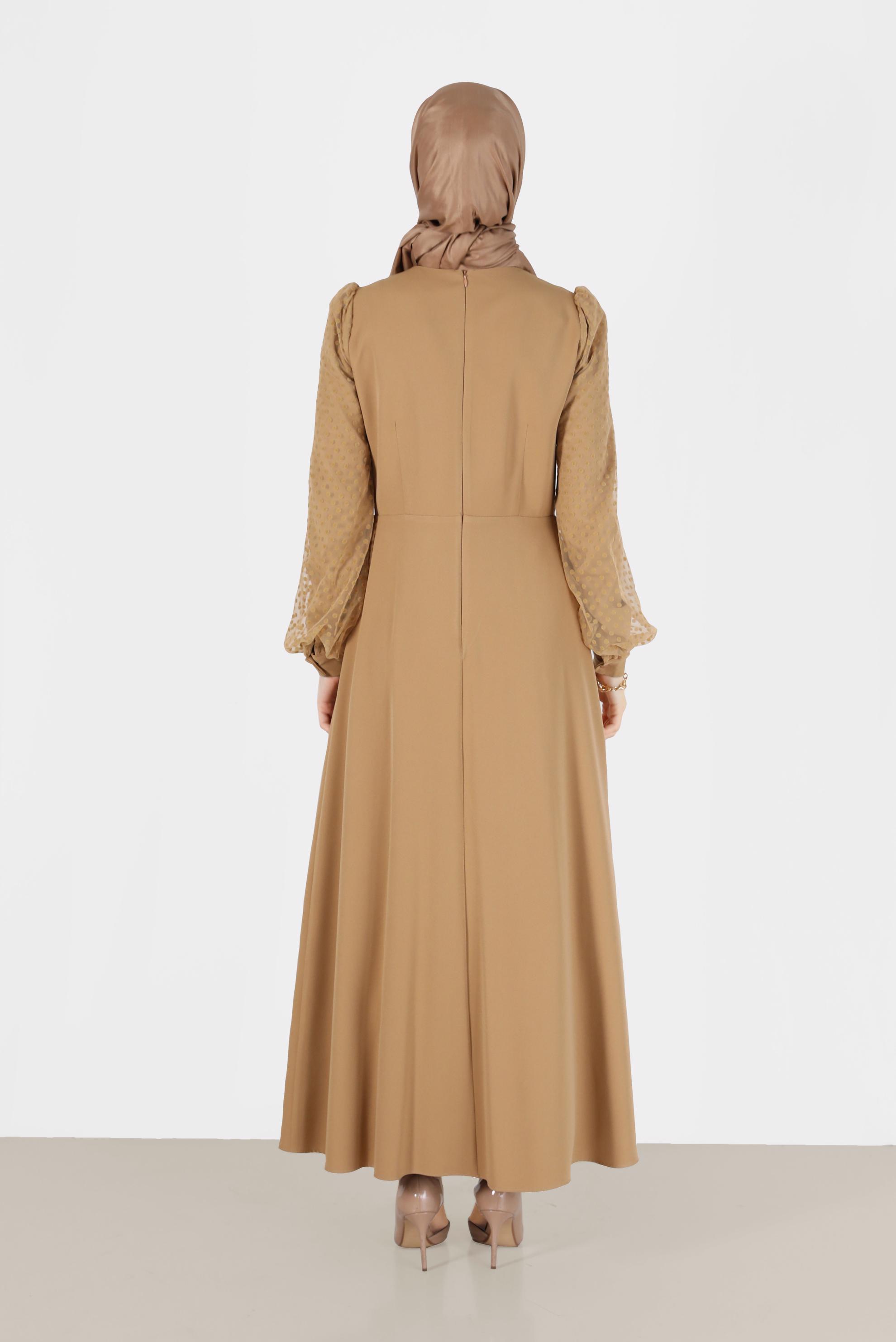 Tesettür giyim KAHVE KOLLARI PUANTİYELİ TÜL DETAYLI DÜĞMELİ ELBİSE 42334 