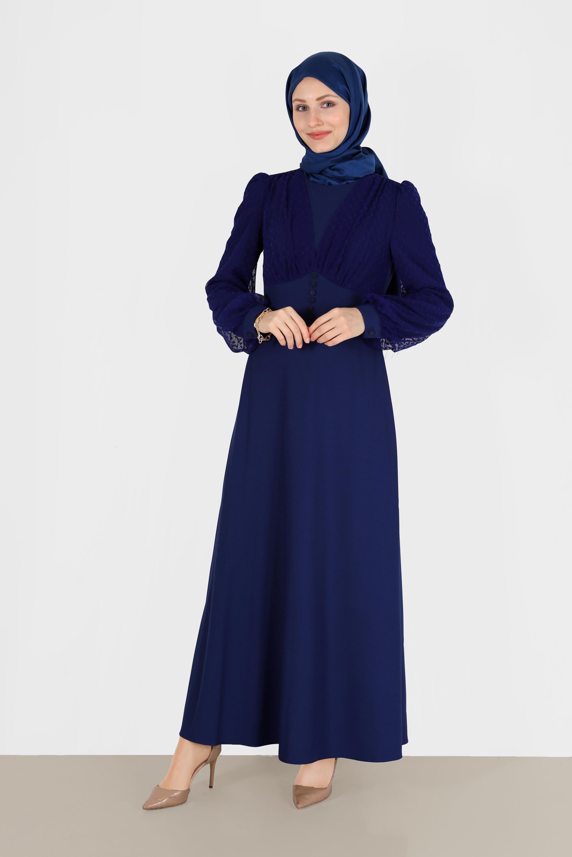 Tesettür giyim LACİVERT KOLLARI PUANTİYELİ TÜL DETAYLI DÜĞMELİ ELBİSE 42334 