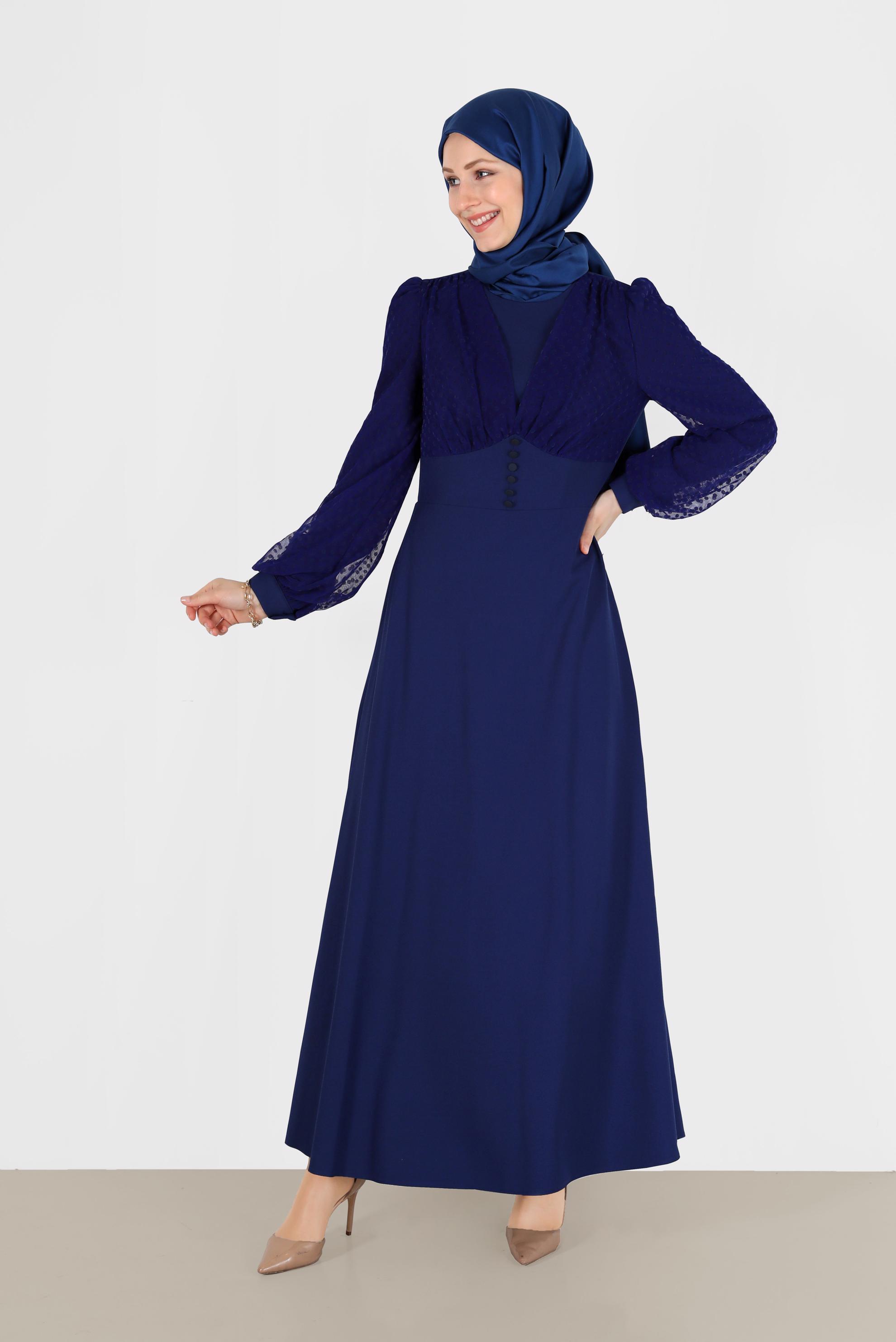 Tesettür giyim LACİVERT KOLLARI PUANTİYELİ TÜL DETAYLI DÜĞMELİ ELBİSE 42334 