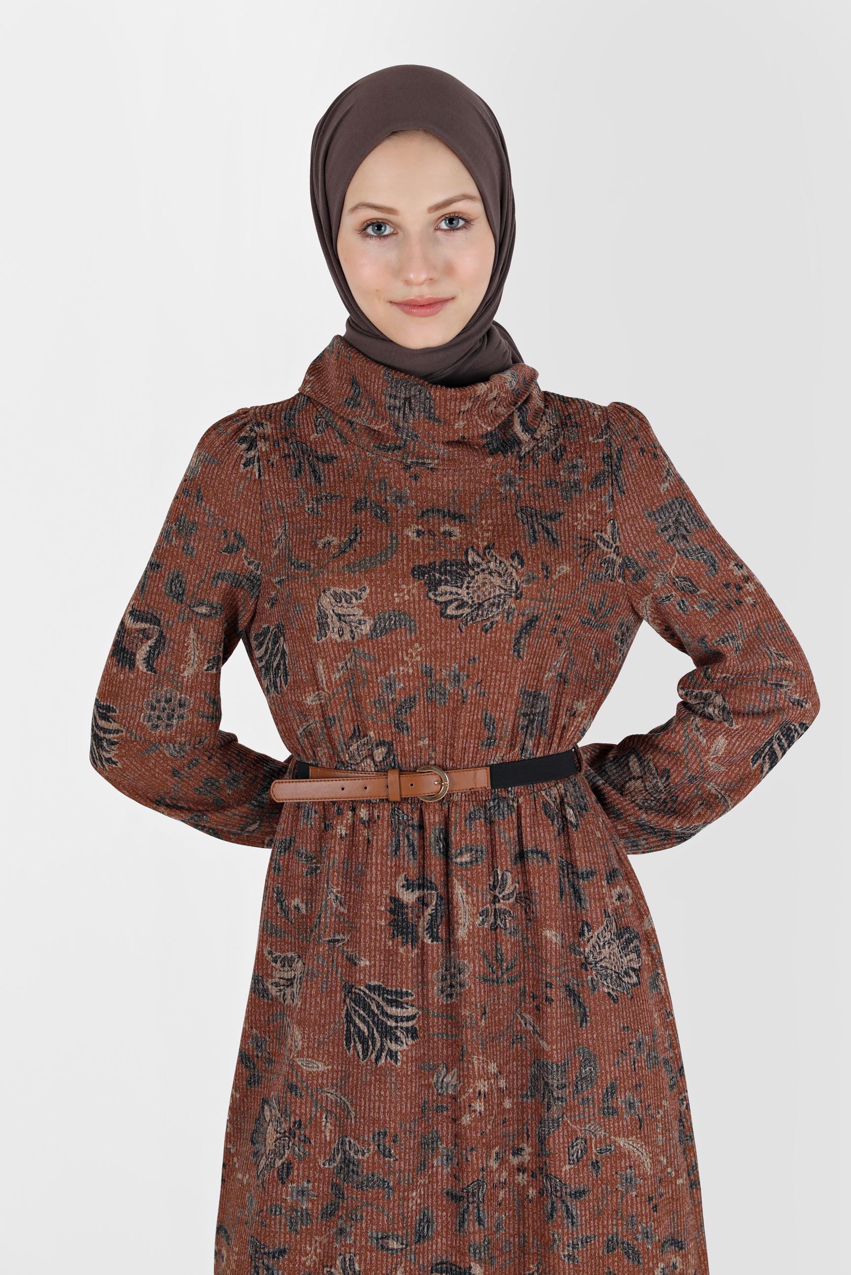 Tesettür giyim TABA MANŞETLERİ LASTİKLİ DESENLİ ELBİSE 42337 