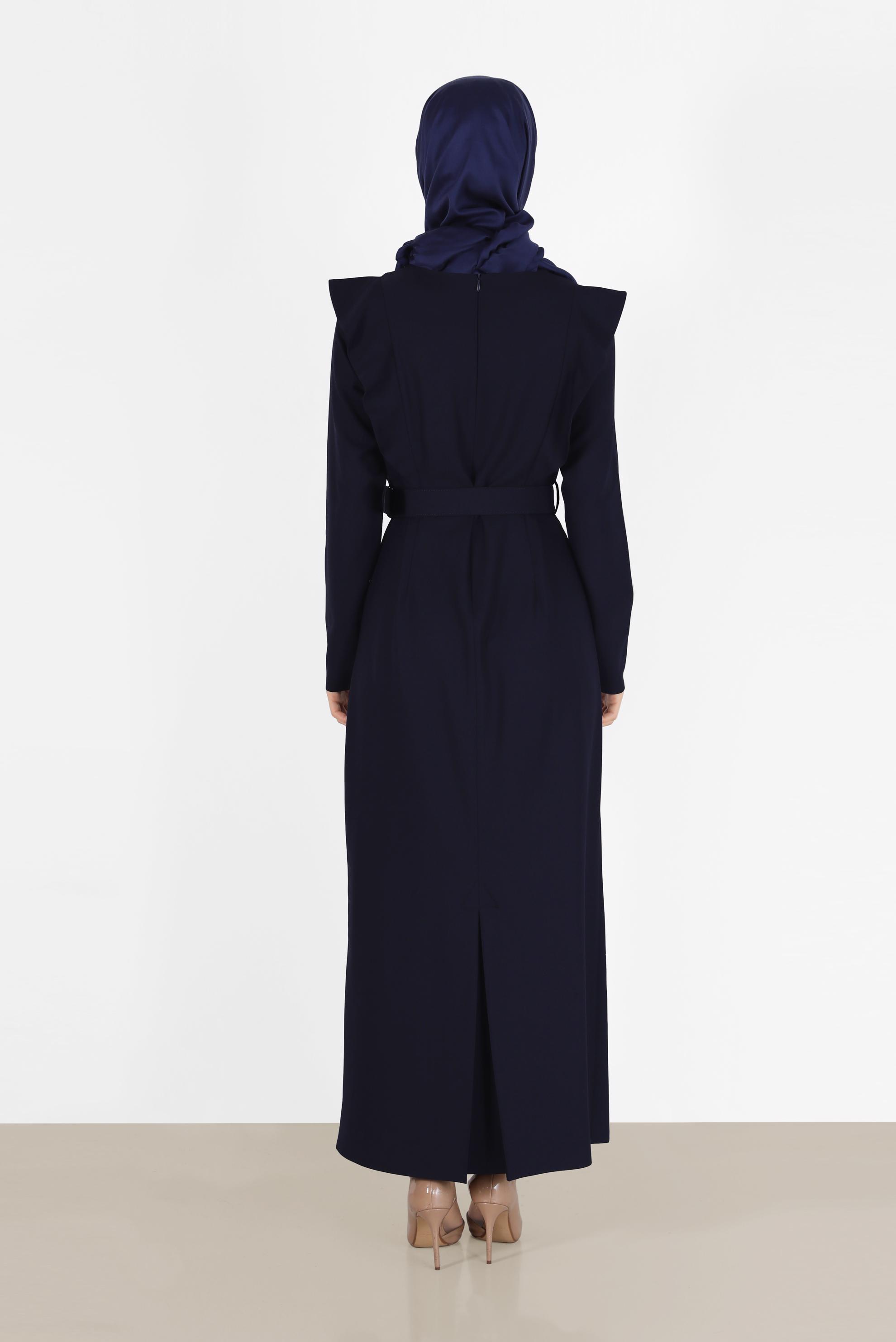 Tesettür giyim LACİVERT VATKA GÖRÜNÜMLÜ KEMERLİ ELBİSE 42367 