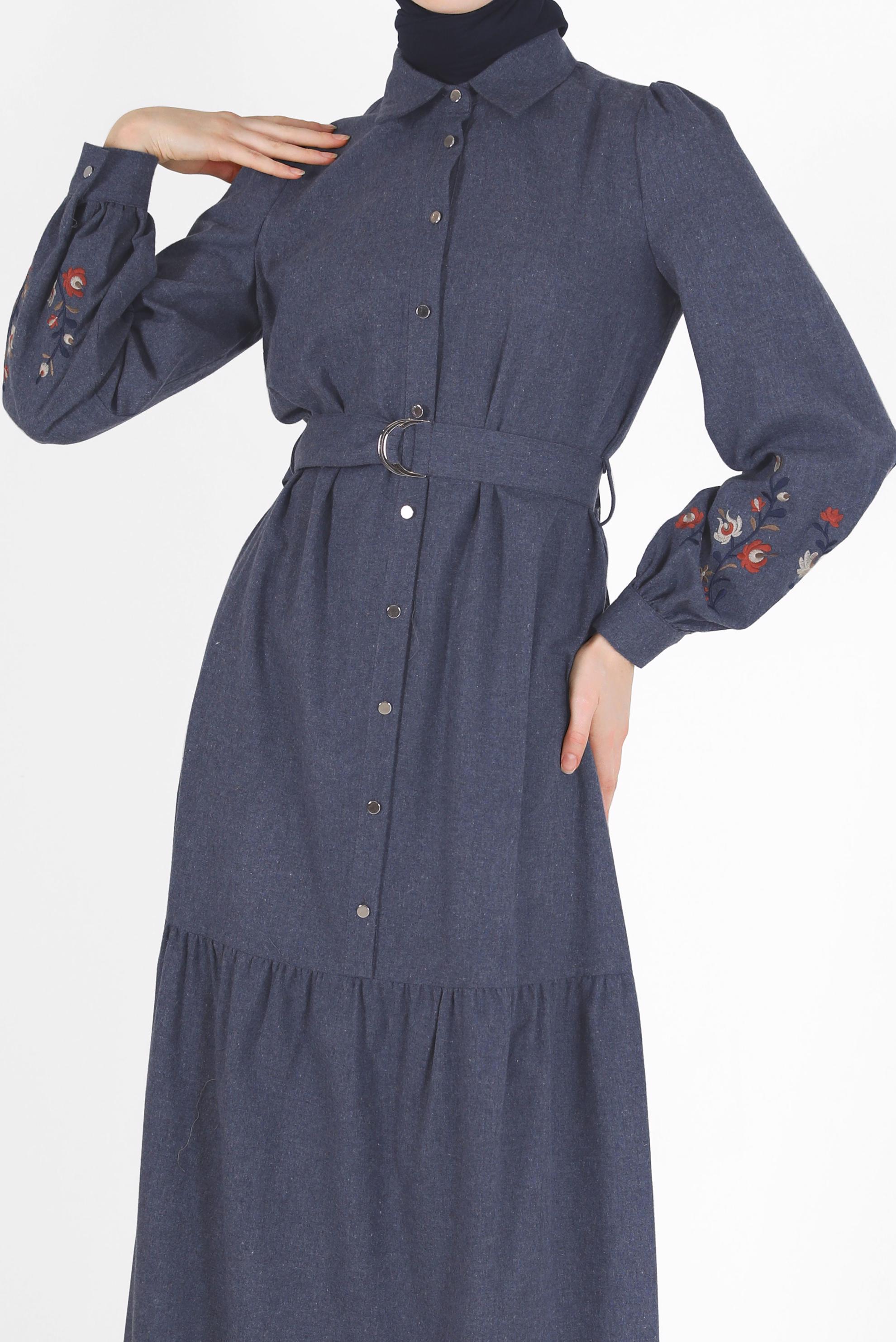 Tesettür giyim LACİVERT KOLLARI İŞLEMELİ KUŞAKLI ELBİSE 42379 