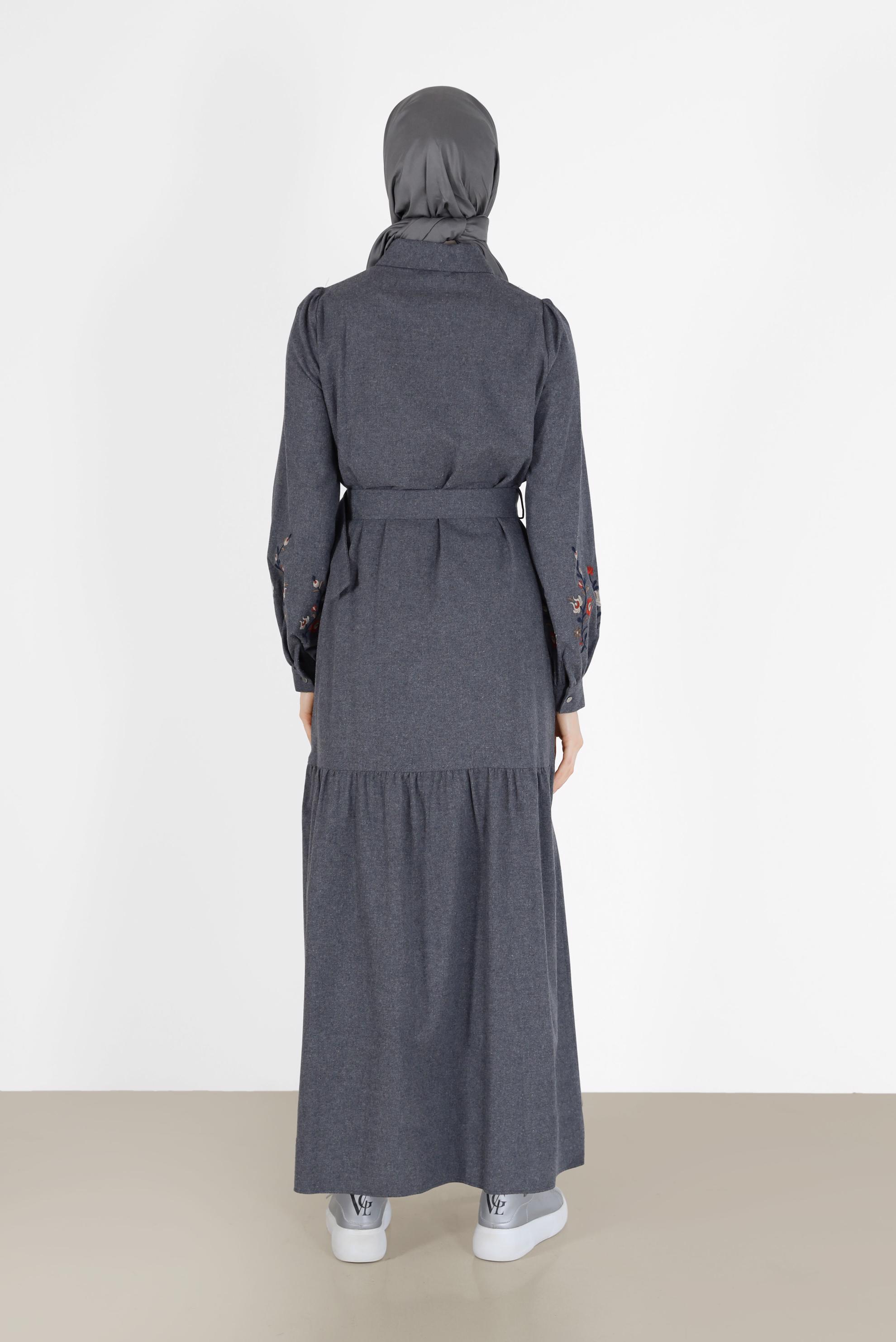 Tesettür giyim LACİVERT KOLLARI İŞLEMELİ KUŞAKLI ELBİSE 42379 