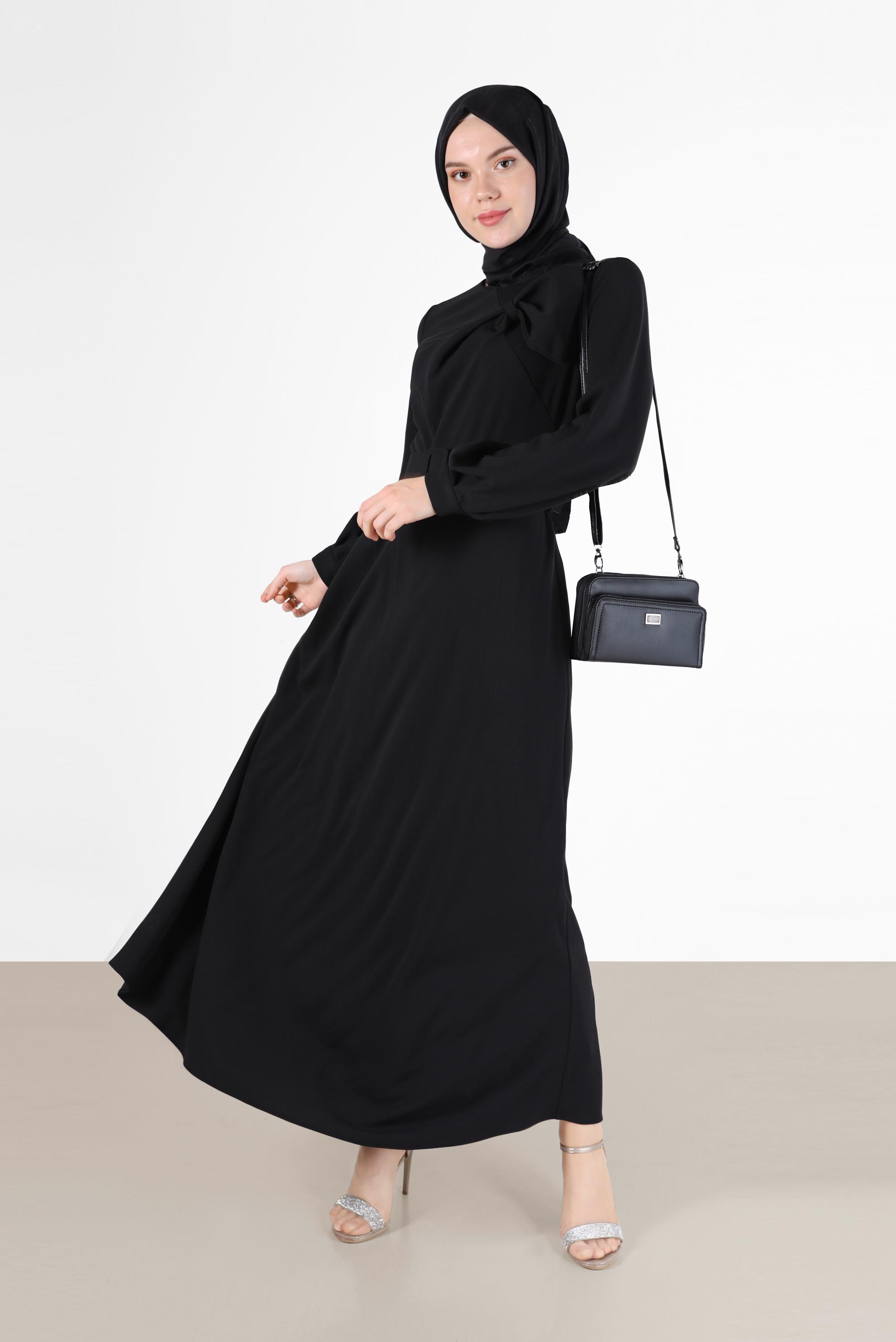 Tesettür giyim SİYAH KURDELE DETAYLI KUŞAKLI ELBİSE 42408 