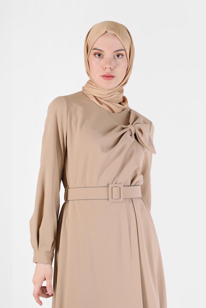 Tesettür giyim  KURDELE DETAYLI KUŞAKLI ELBİSE 42408  - ALVİNA