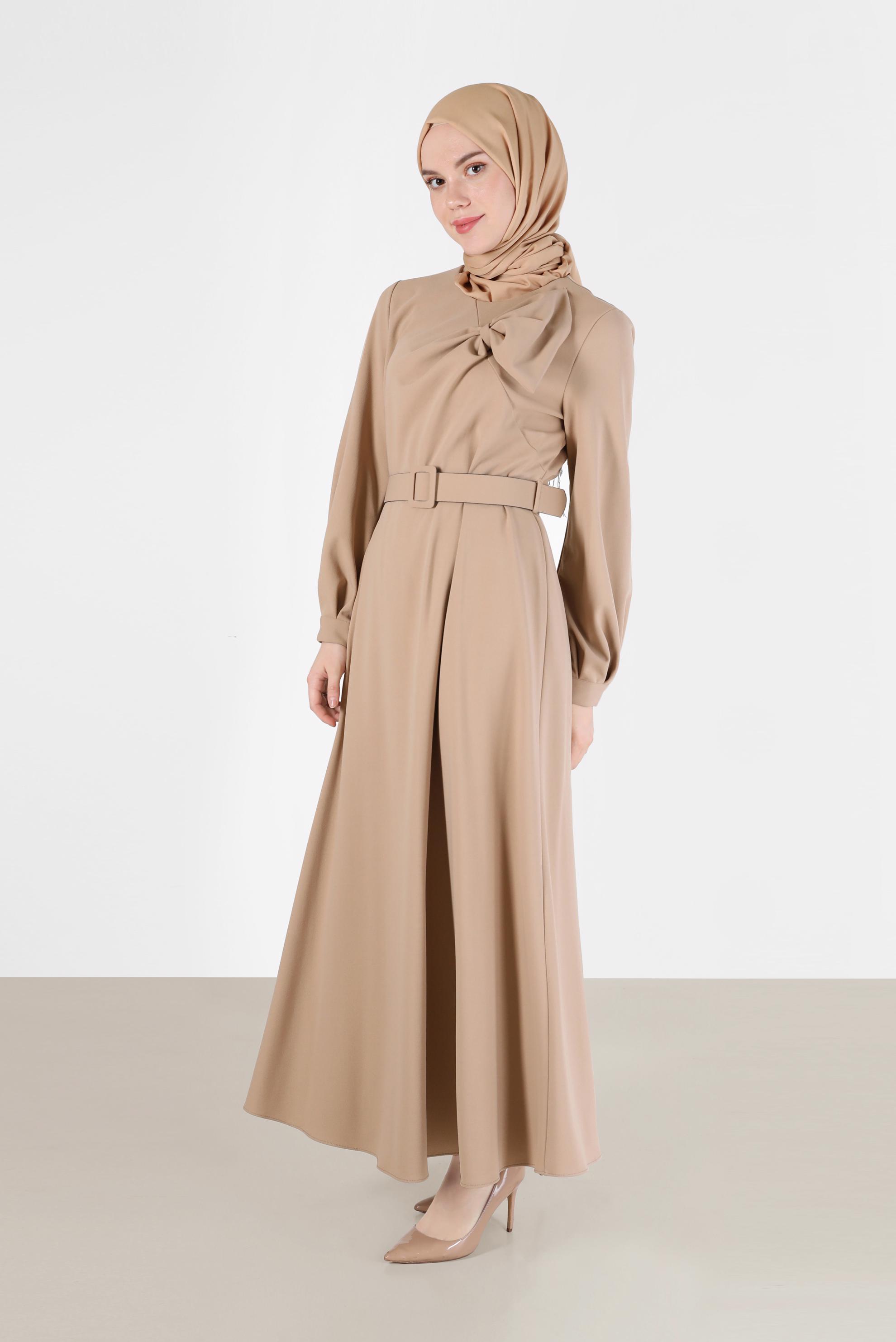 Tesettür giyim BEJ KURDELE DETAYLI KUŞAKLI ELBİSE 42408 