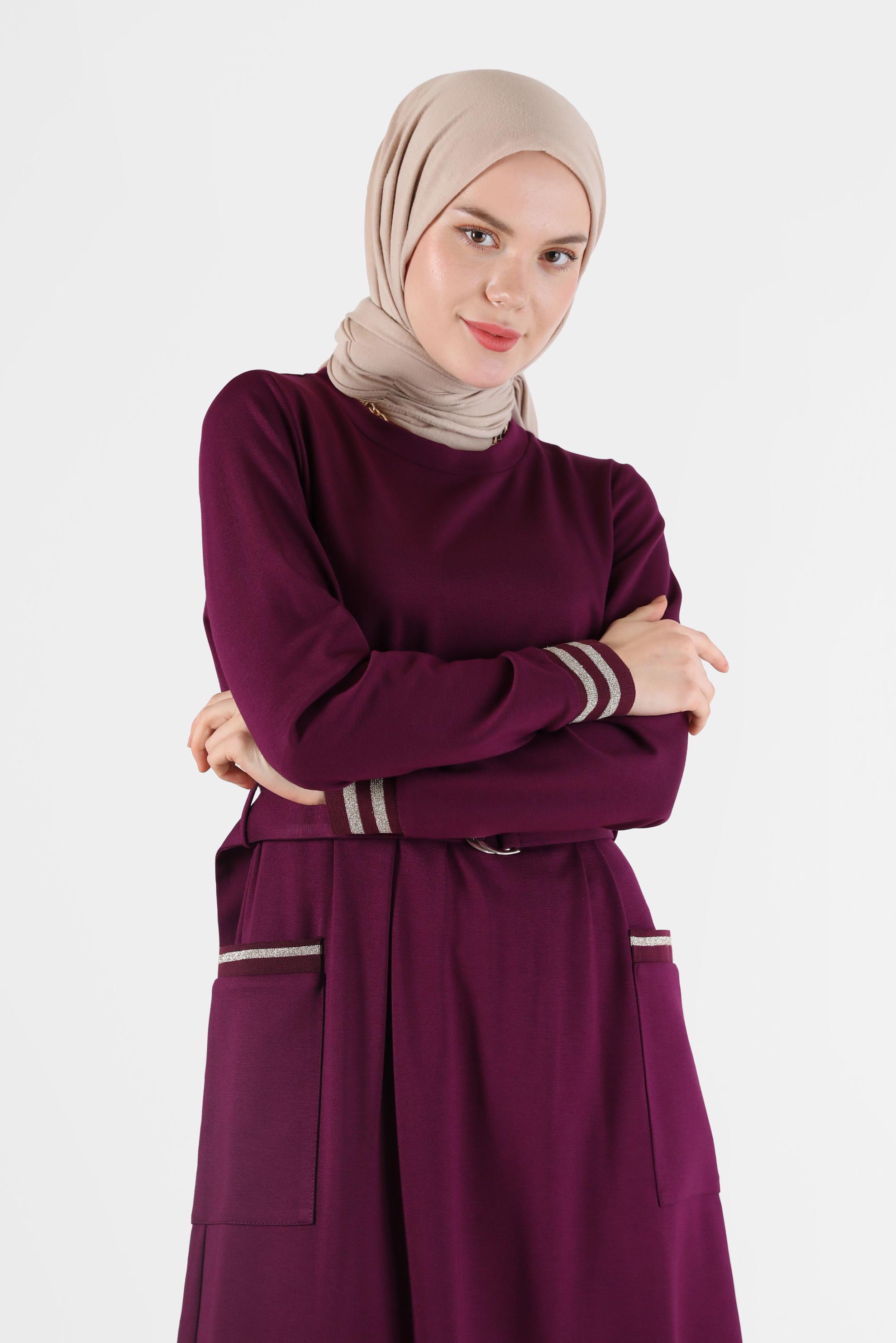Tesettür giyim MOR MANŞETLERİ LASTİKLİ BELİ KUŞAKLI ELBİSE 42410 