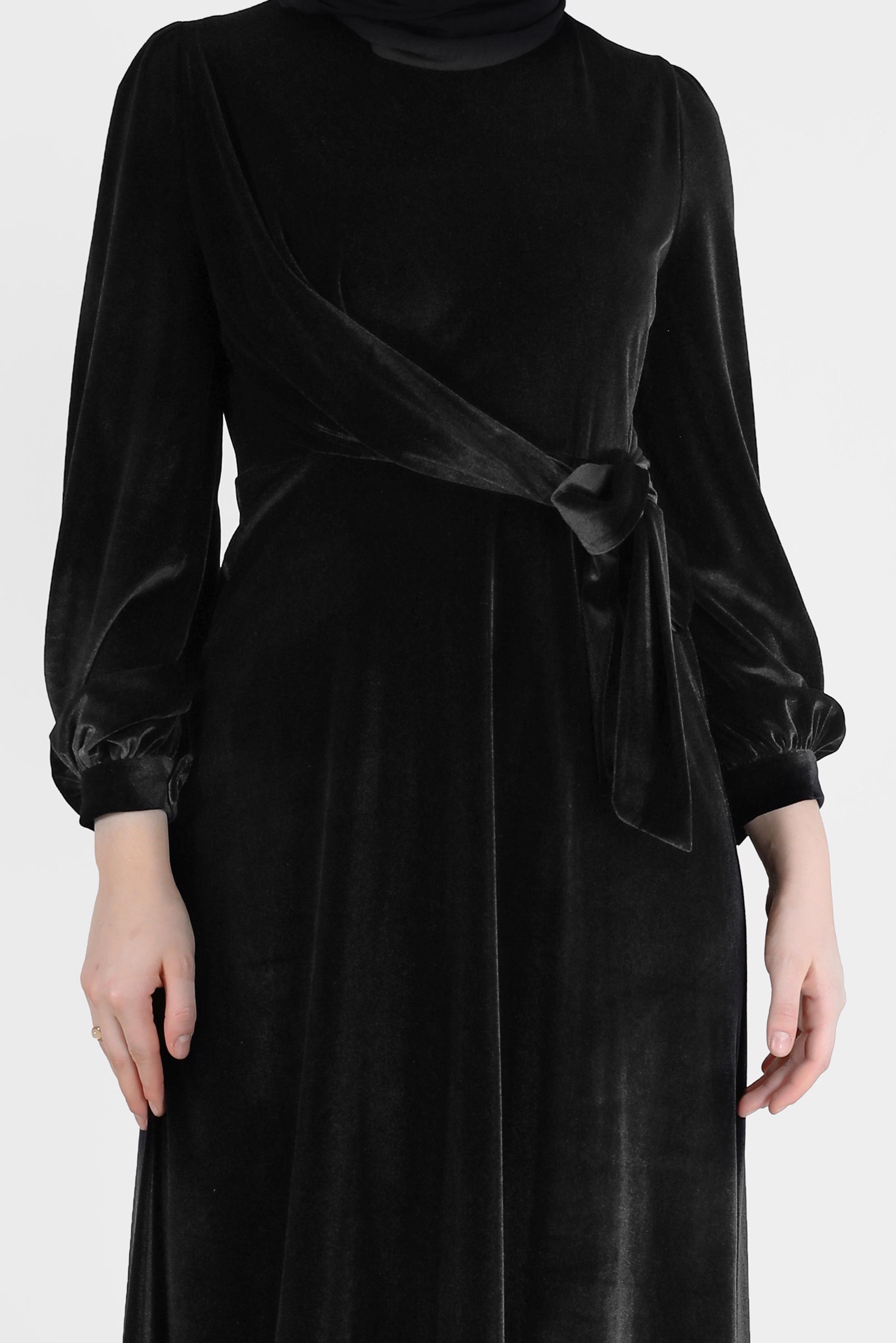 Tesettür giyim SİYAH YANDAN BAĞLAMA DETAYLI KADİFE ELBİSE 42415 