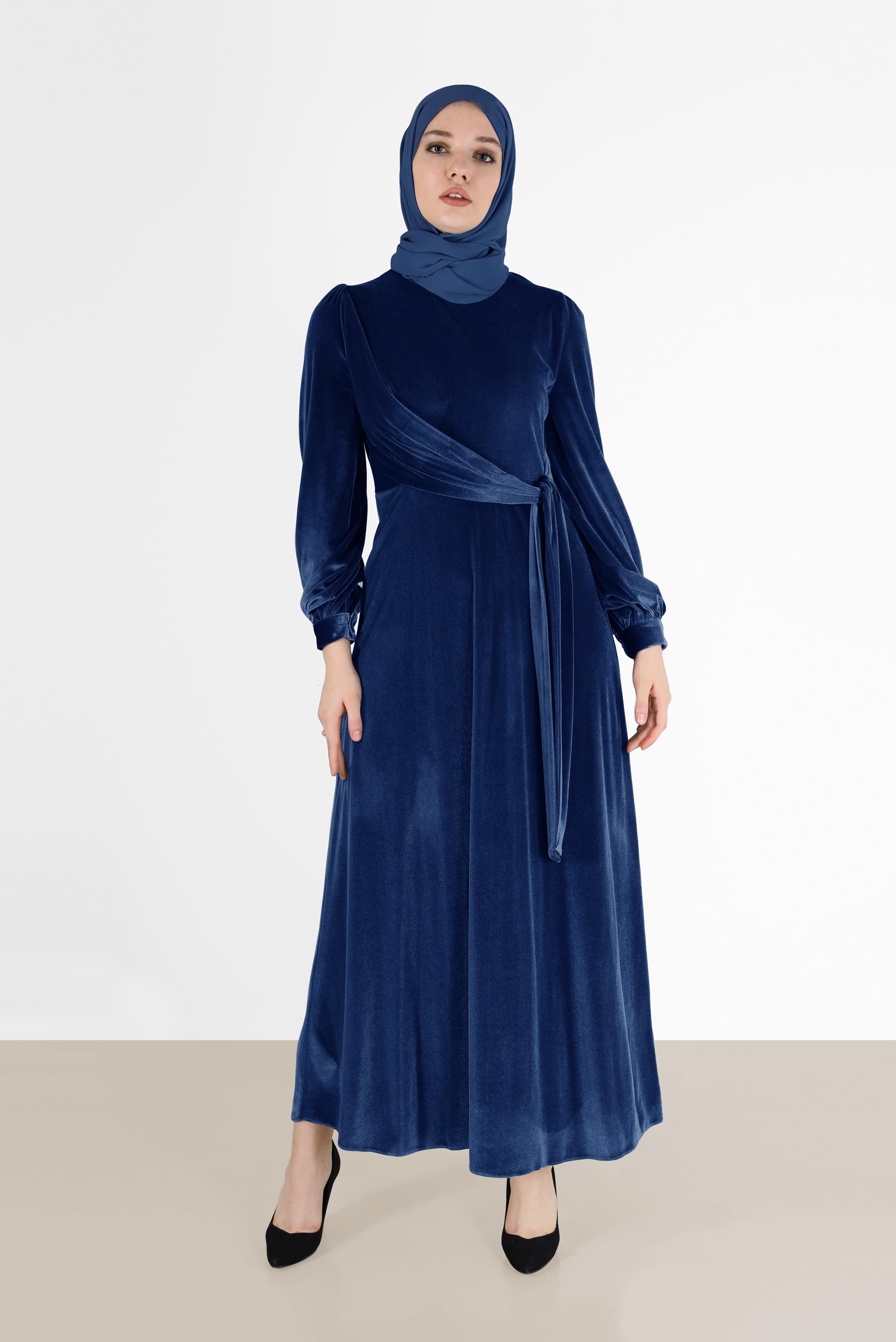 Tesettür giyim LACİVERT YANDAN BAĞLAMA DETAYLI KADİFE ELBİSE 42415 