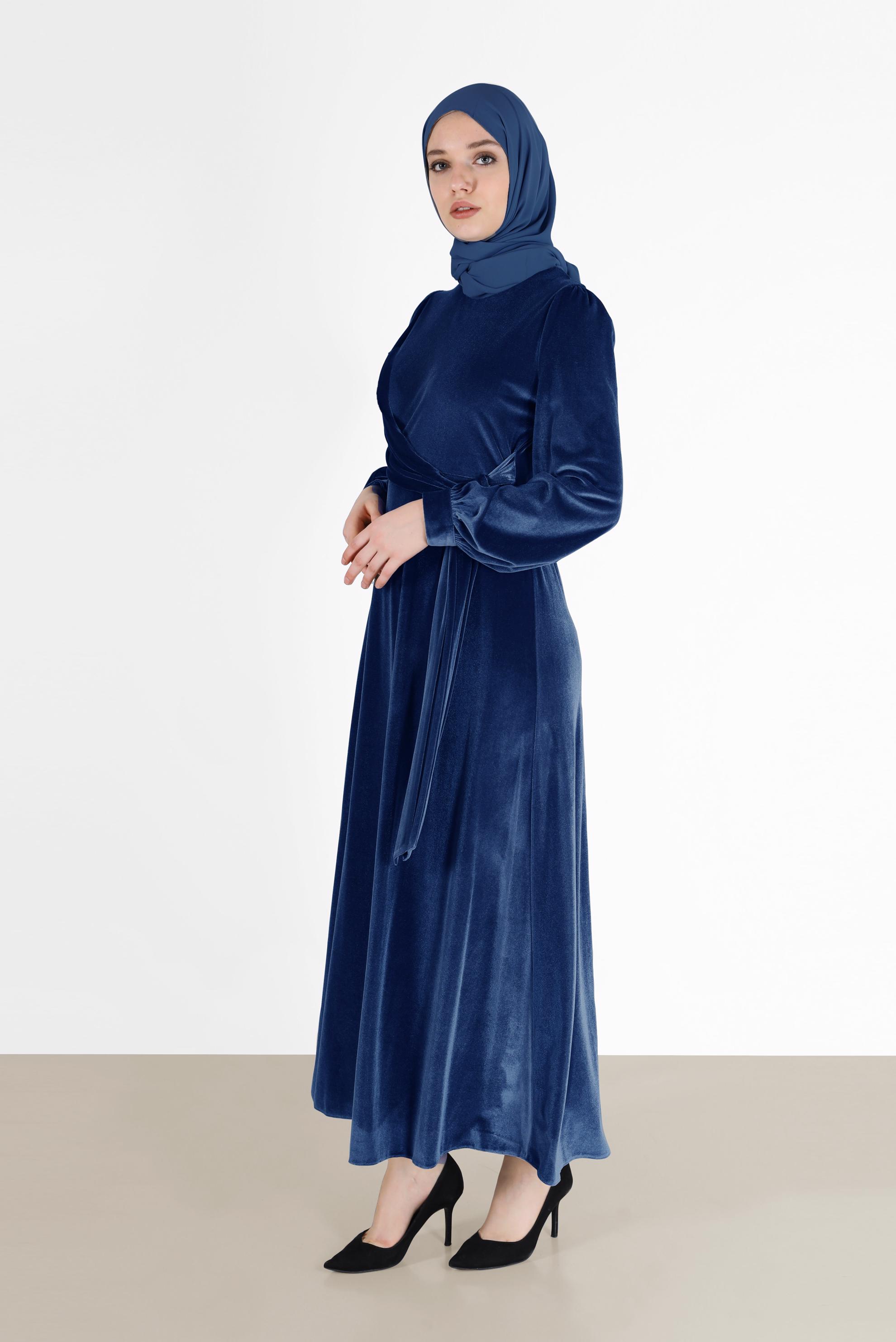 Tesettür giyim LACİVERT YANDAN BAĞLAMA DETAYLI KADİFE ELBİSE 42415 