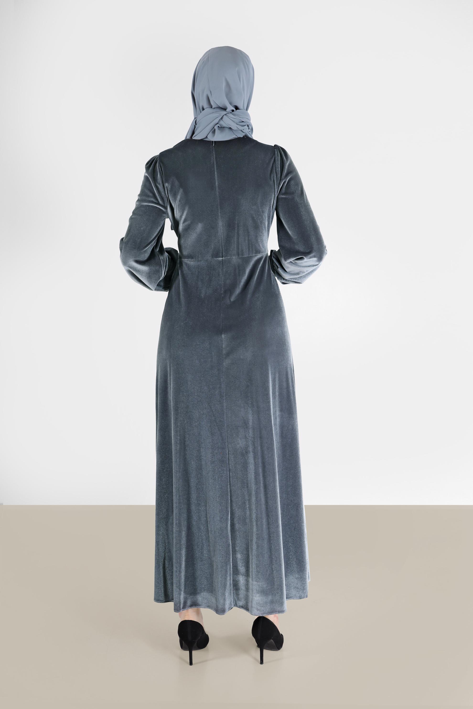 Tesettür giyim GÜMÜŞ YANDAN BAĞLAMA DETAYLI KADİFE ELBİSE 42415 