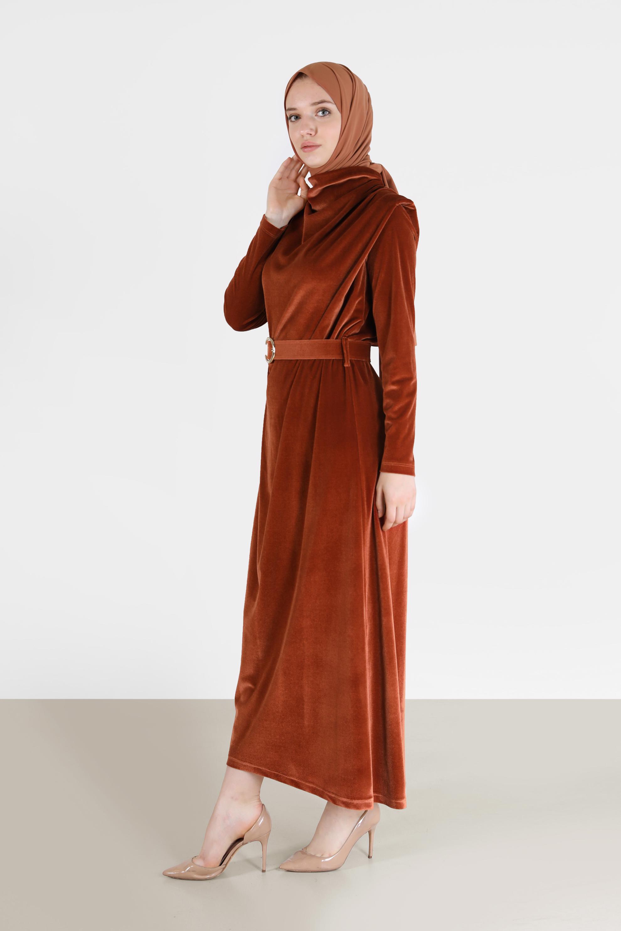 Tesettür giyim TURUNCU BELİ KUŞAKLI KADİFE ELBİSE 42416 