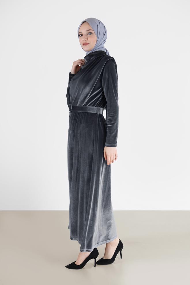 Tesettür giyim GRİ BELİ KUŞAKLI KADİFE ELBİSE 42416  - ALVİNA