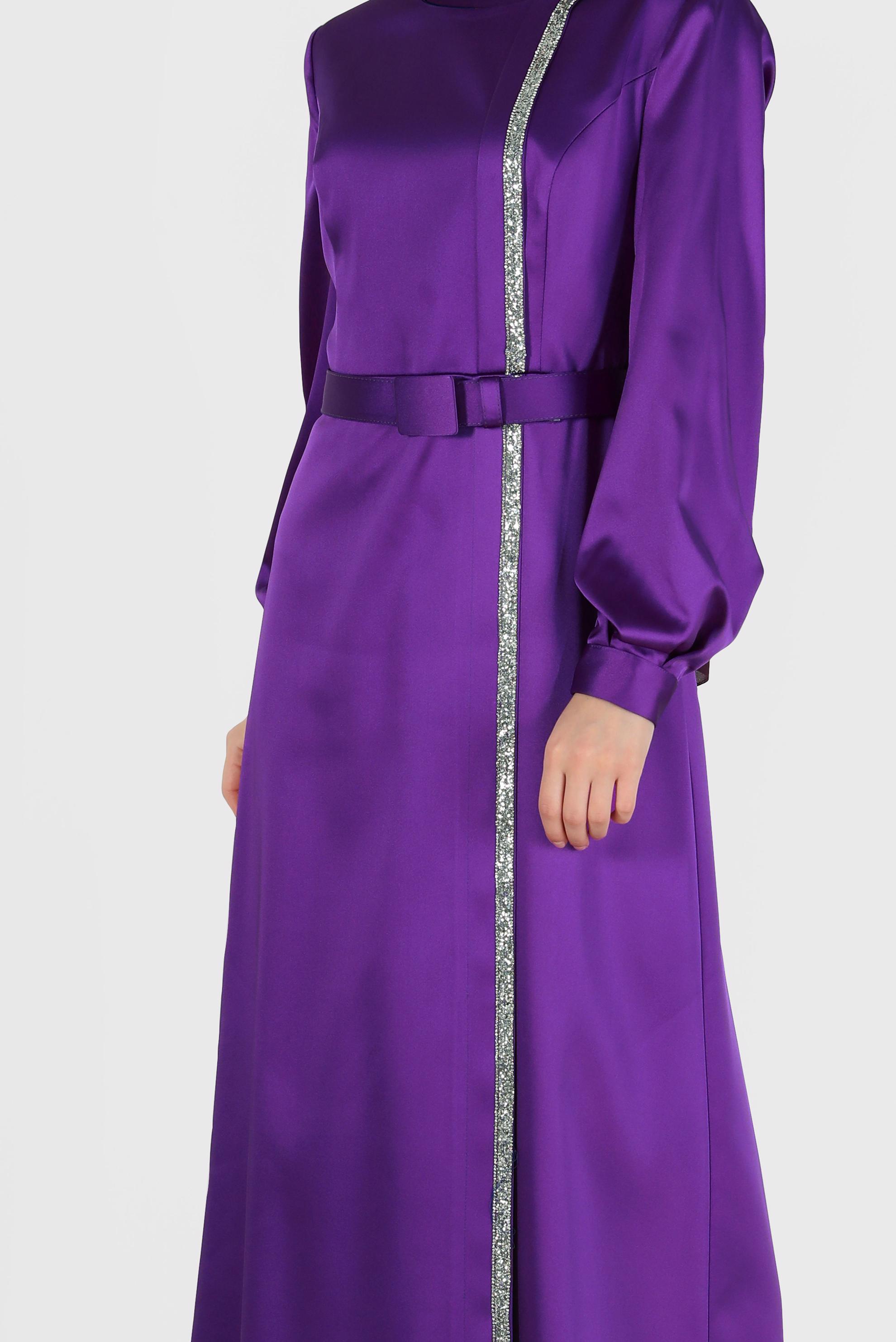 Vêtements hijab POURPRE ROBE EN SATIN À RAYURES ET PIERRES PRÉCIEUSES 42417