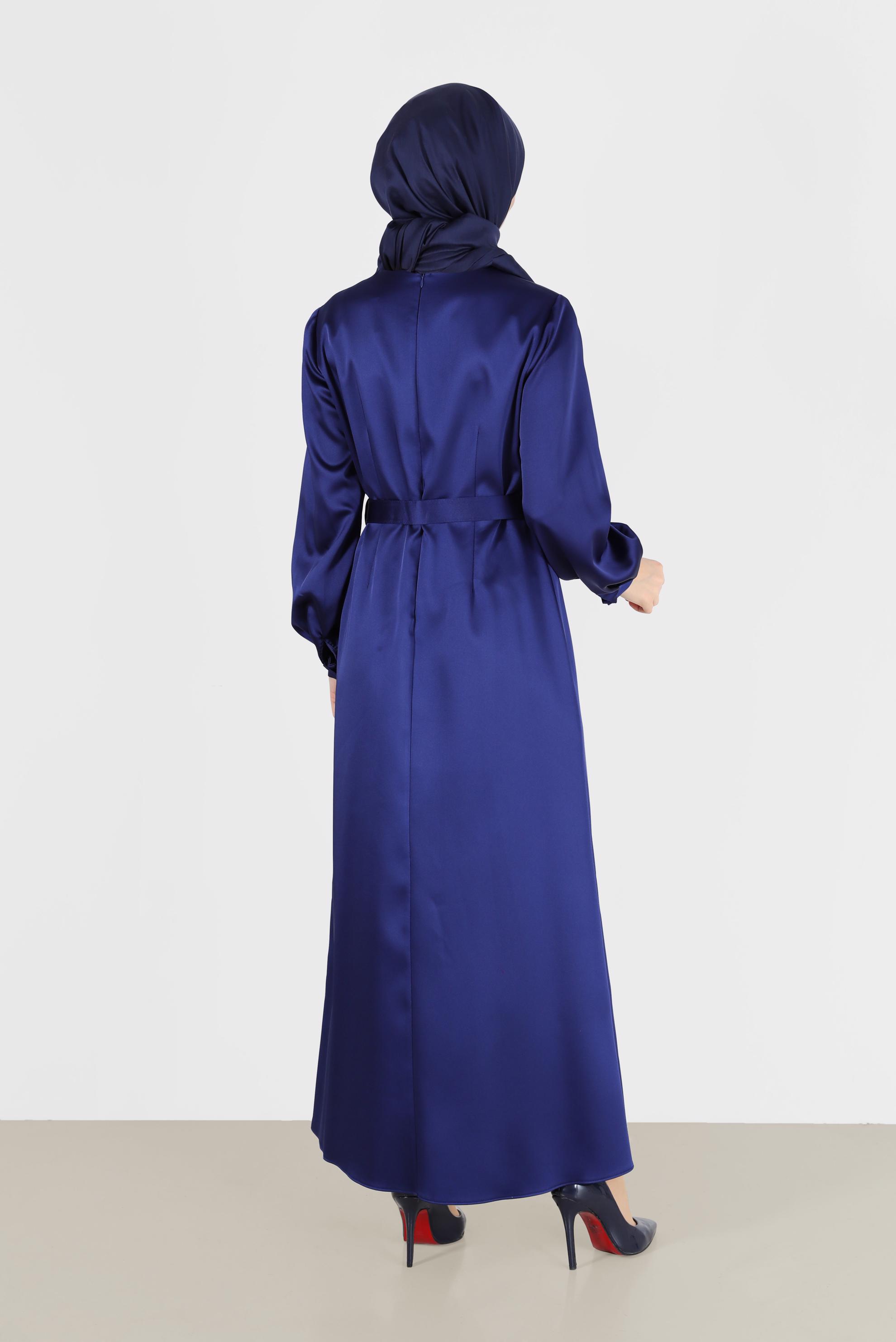 Vêtements hijab BLEU ROBE EN SATIN À RAYURES ET PIERRES PRÉCIEUSES 42417