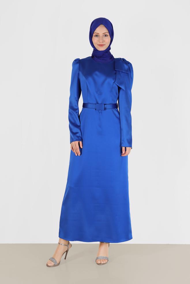 Vêtements hijab BLEU MARINE ROBE EN SATIN AVEC CEINTURE ET DÉTAIL MANCHES 42419 - ALVİNA