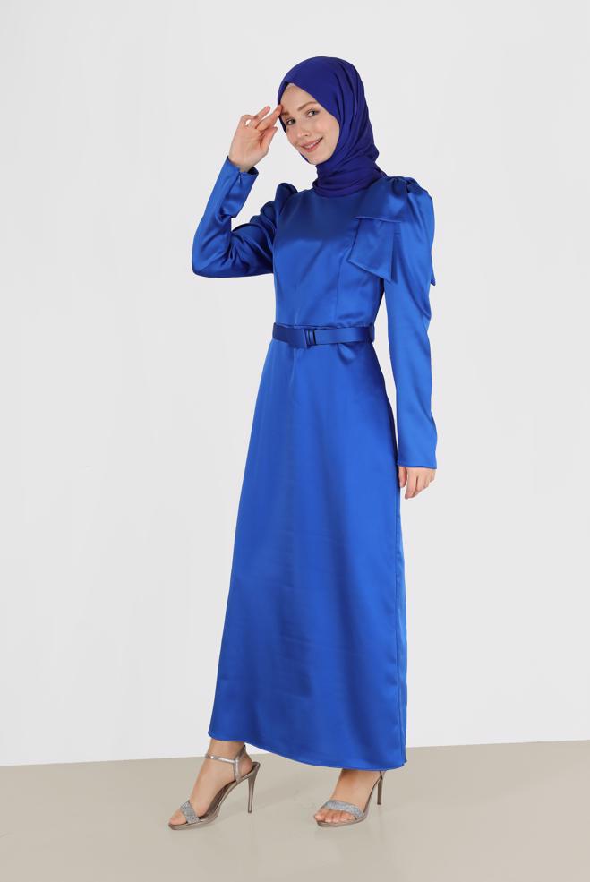 Vêtements hijab BLEU MARINE ROBE EN SATIN AVEC CEINTURE ET DÉTAIL MANCHES 42419 - ALVİNA