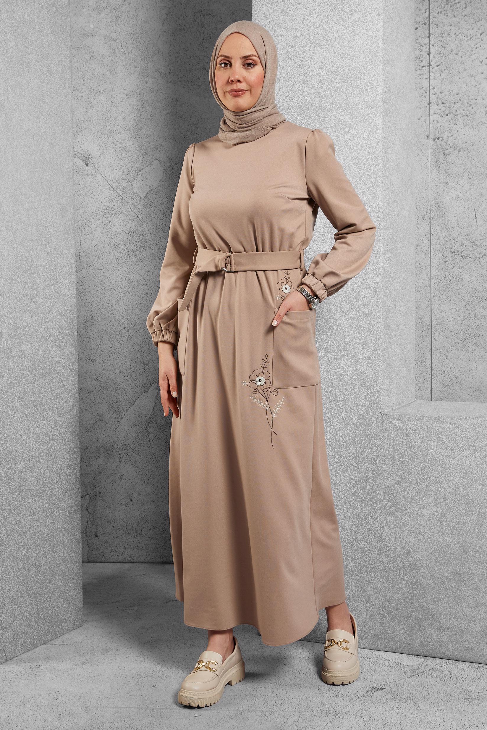 Tesettür giyim BEJ KUŞAKLI ELBİSE 42434