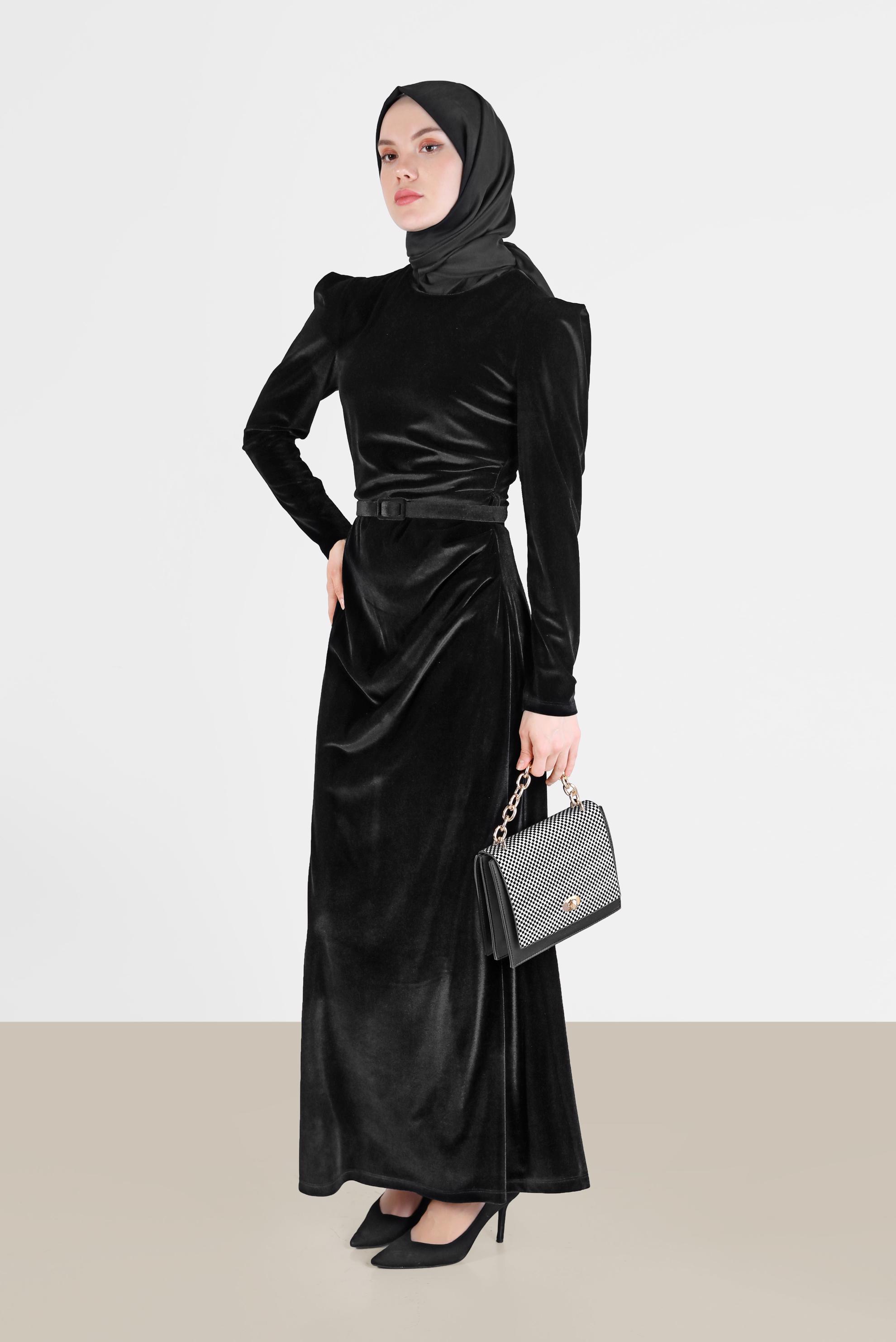 Tesettür giyim SİYAH KEMER DETAYLI KADİFE ELBİSE 42452 