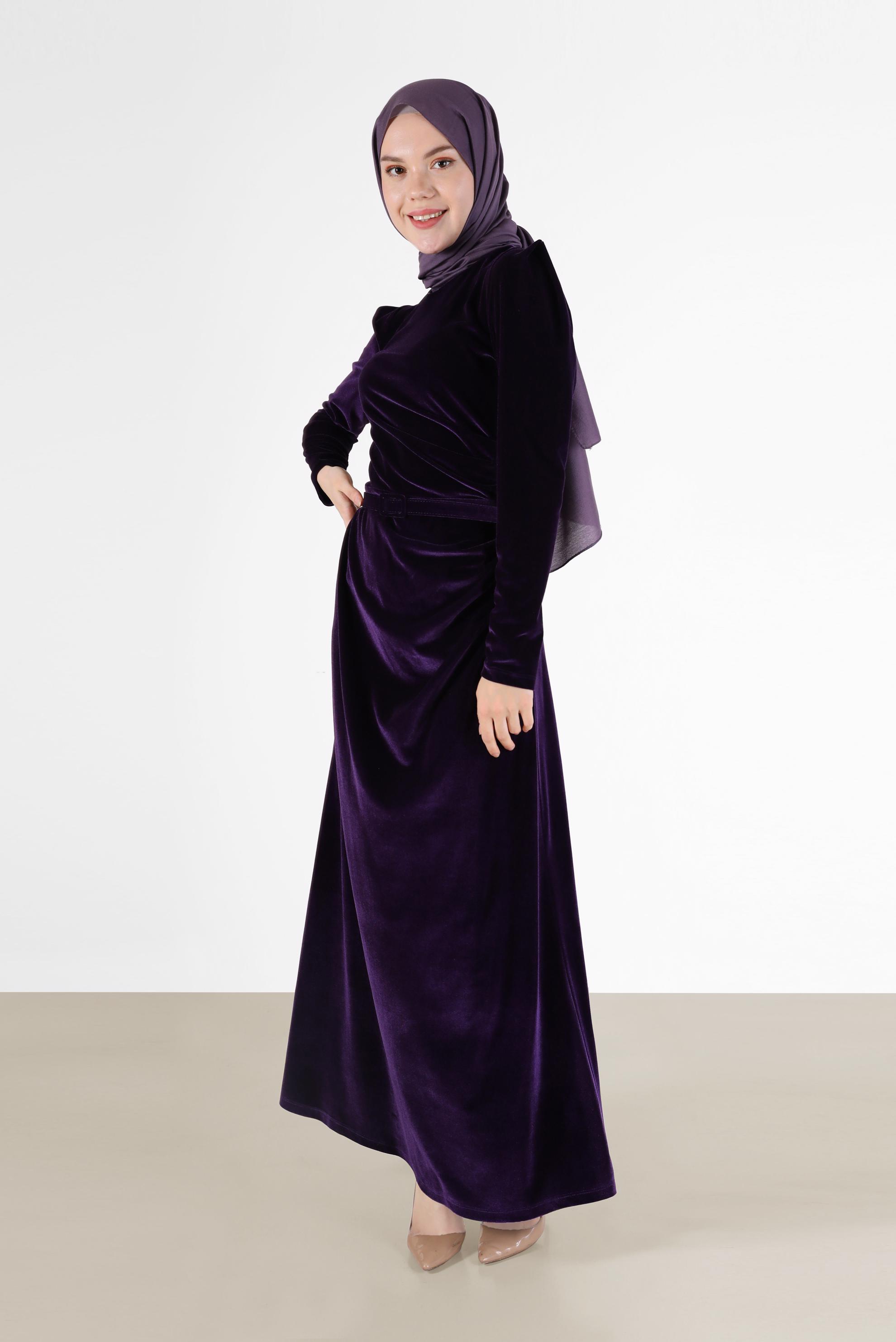 Tesettür giyim MOR KEMER DETAYLI KADİFE ELBİSE 42452 
