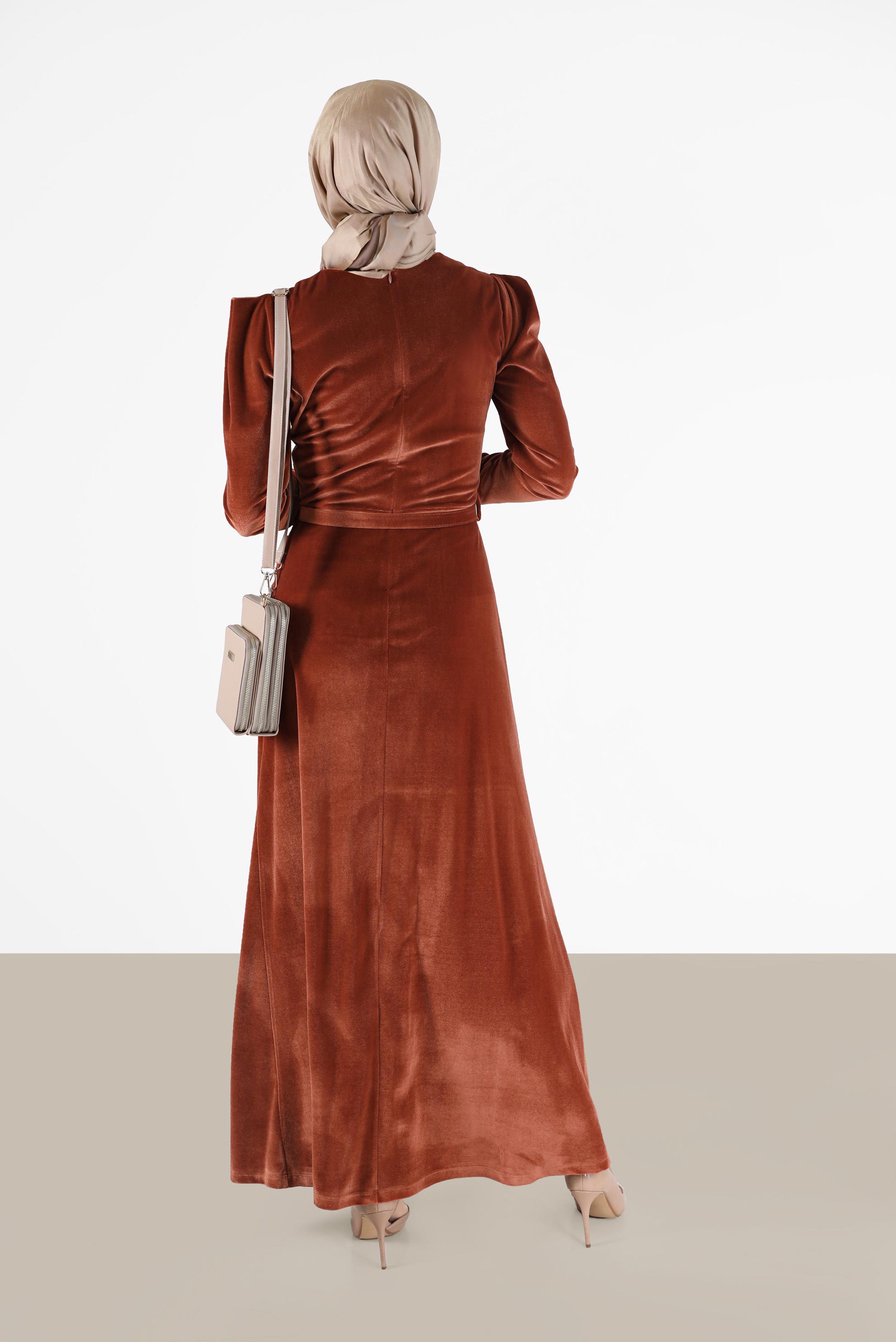 Tesettür giyim TURUNCU KEMER DETAYLI KADİFE ELBİSE 42452 