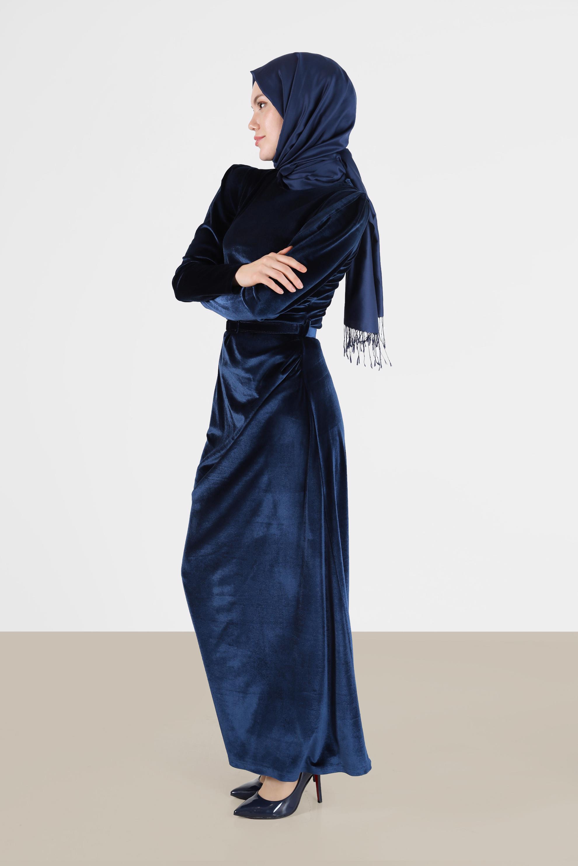 Tesettür giyim LACİVERT KEMER DETAYLI KADİFE ELBİSE 42452 