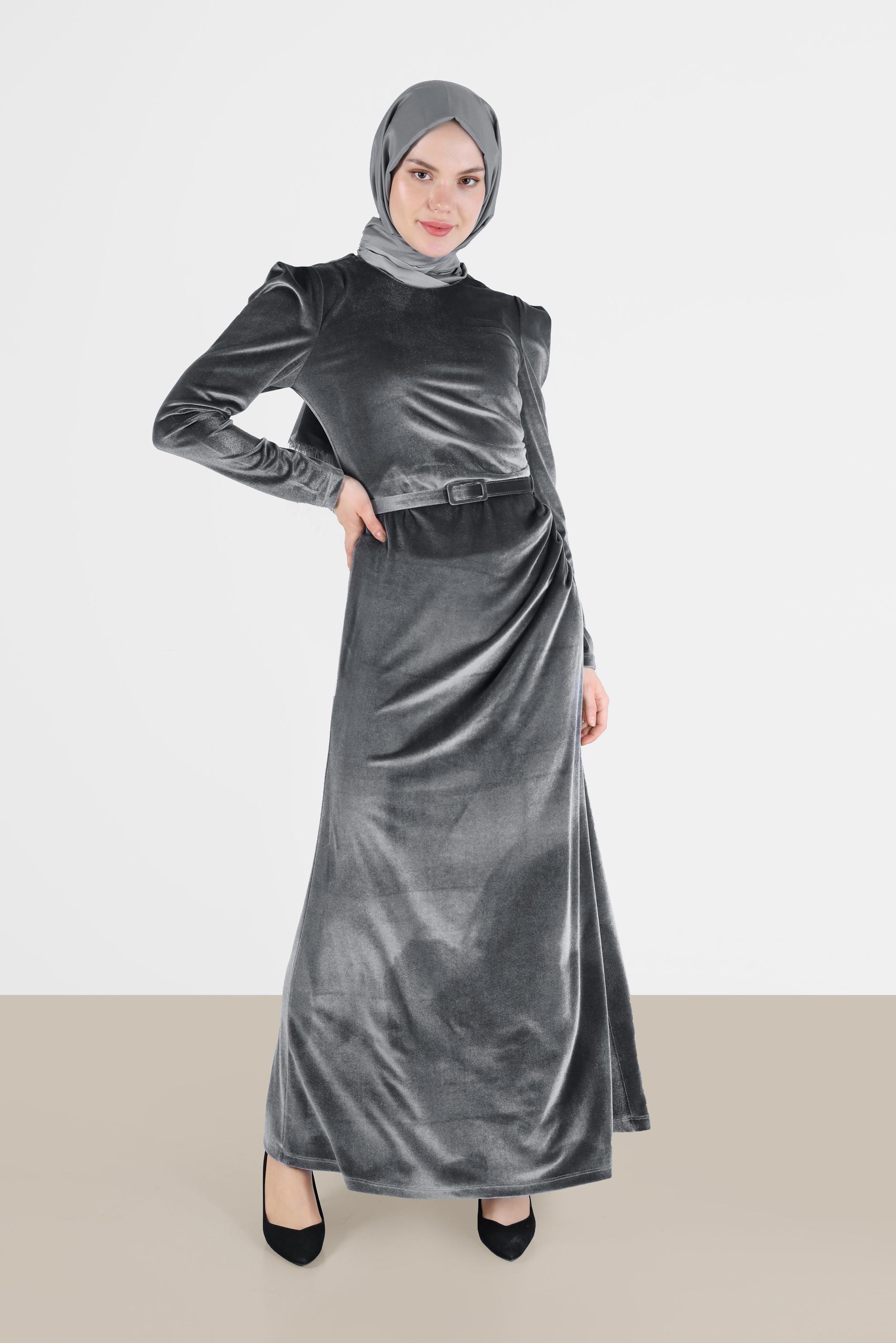 Tesettür giyim GÜMÜŞ KEMER DETAYLI KADİFE ELBİSE 42452 