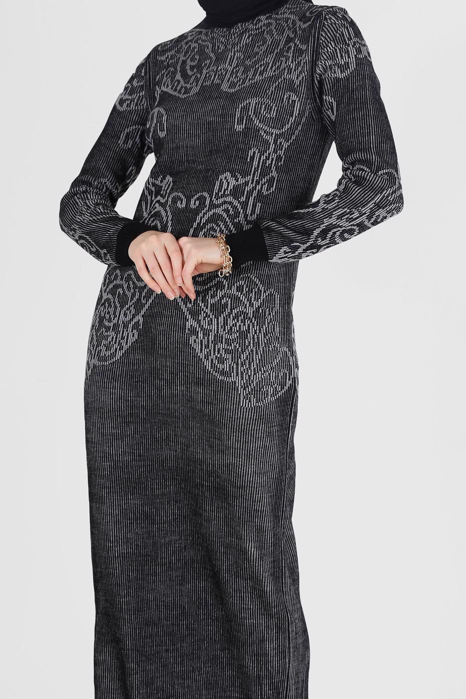 Tesettür giyim SİYAH DESENLİ TRİKO ELBİSE 42470