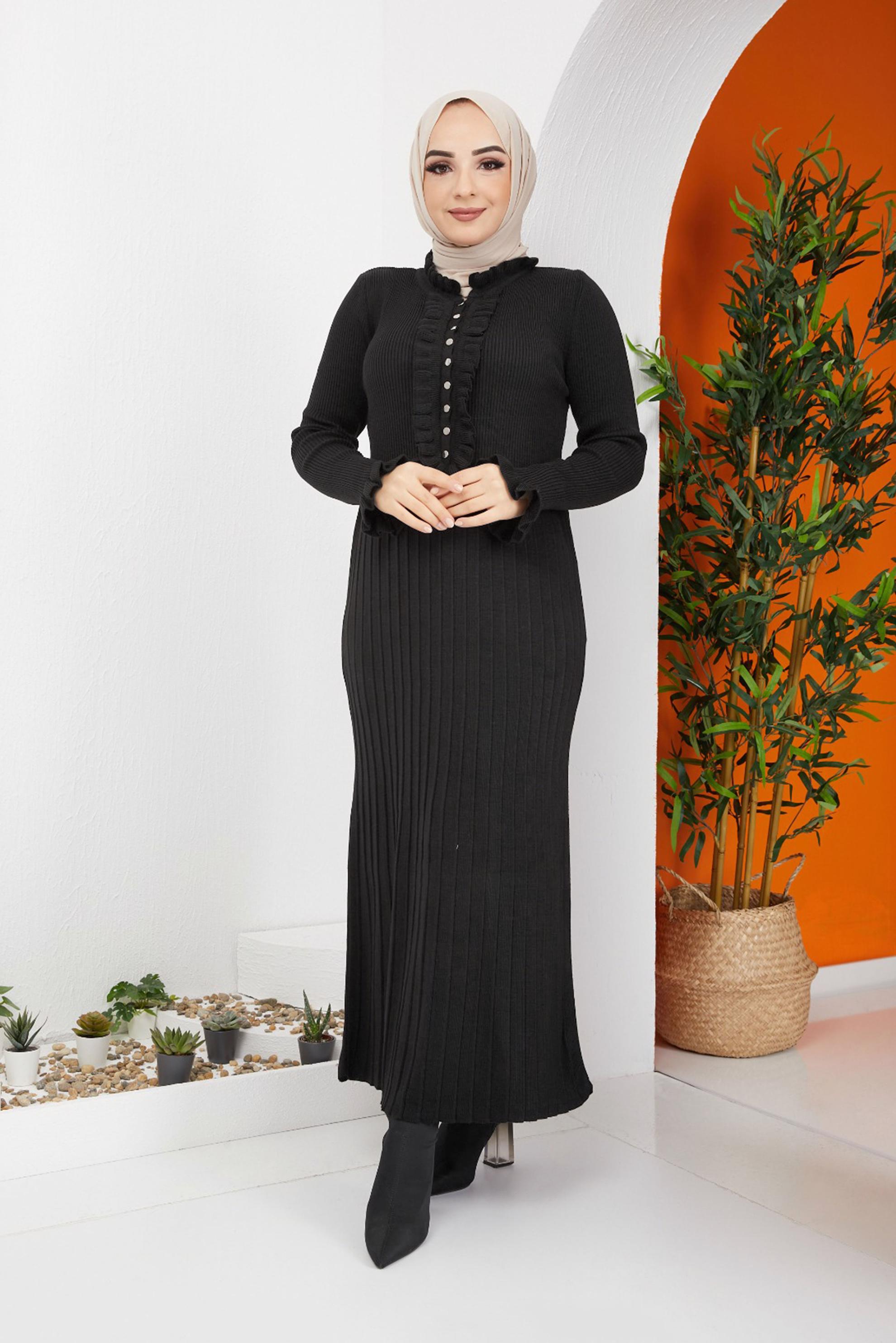 Tesettür giyim SİYAH ETEĞİ PİLELİ FIRFIR DETAYLI TRİKO ELBİSE 42472 