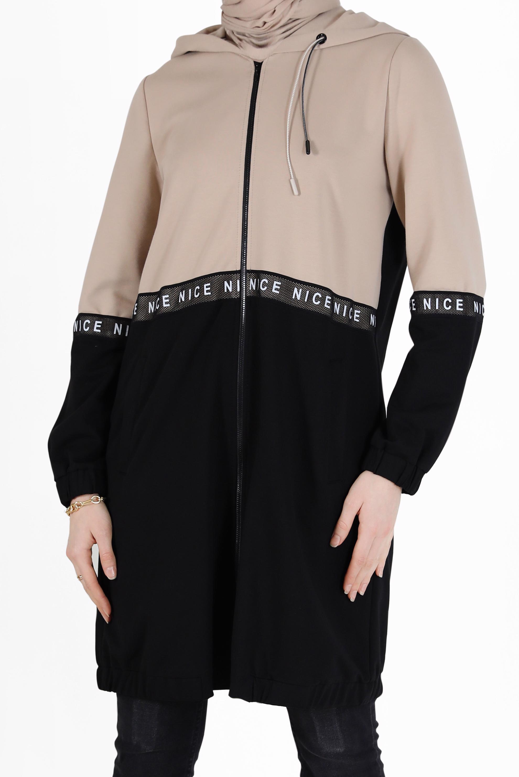 Tesettür giyim BEJ YAZI DETAYLI KAPÜŞONLU EŞOFMAN TUNİK 42173 