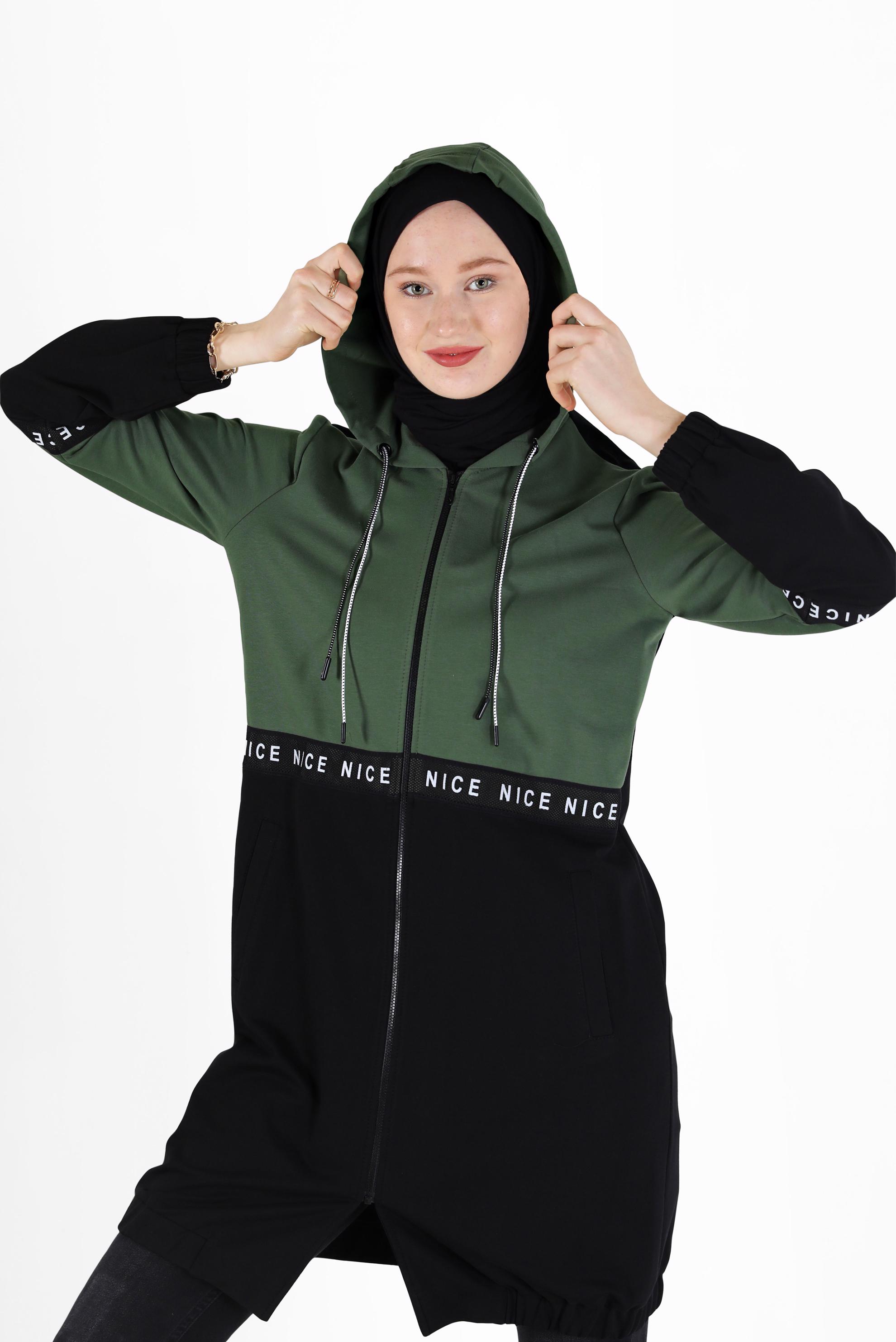 Tesettür giyim HAKİ YAZI DETAYLI KAPÜŞONLU EŞOFMAN TUNİK 42173 