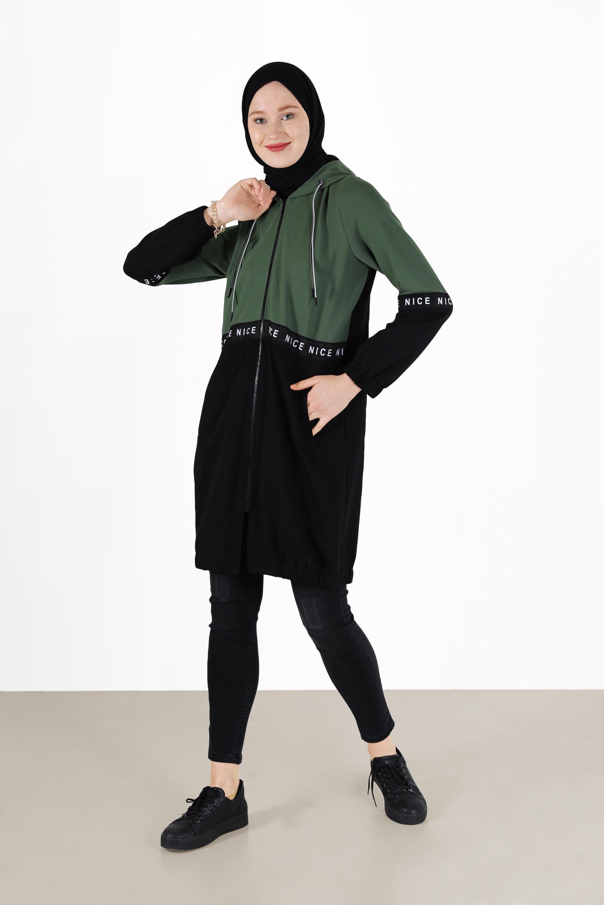Tesettür giyim HAKİ YAZI DETAYLI KAPÜŞONLU EŞOFMAN TUNİK 42173 