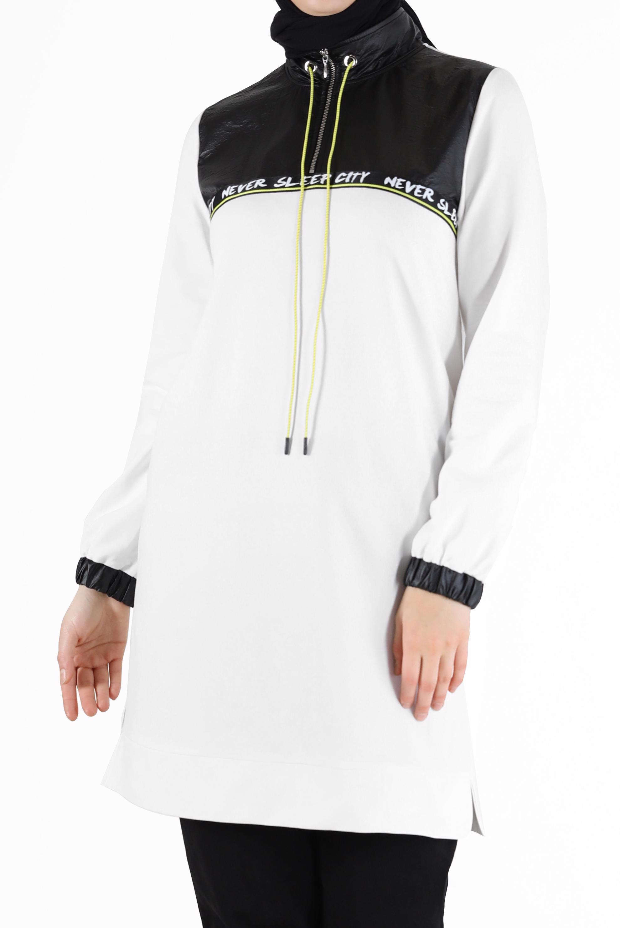 Tesettür giyim BEYAZ YAZI BASKILI DERİ DETAYLI EŞOFMAN TUNİK 42175 