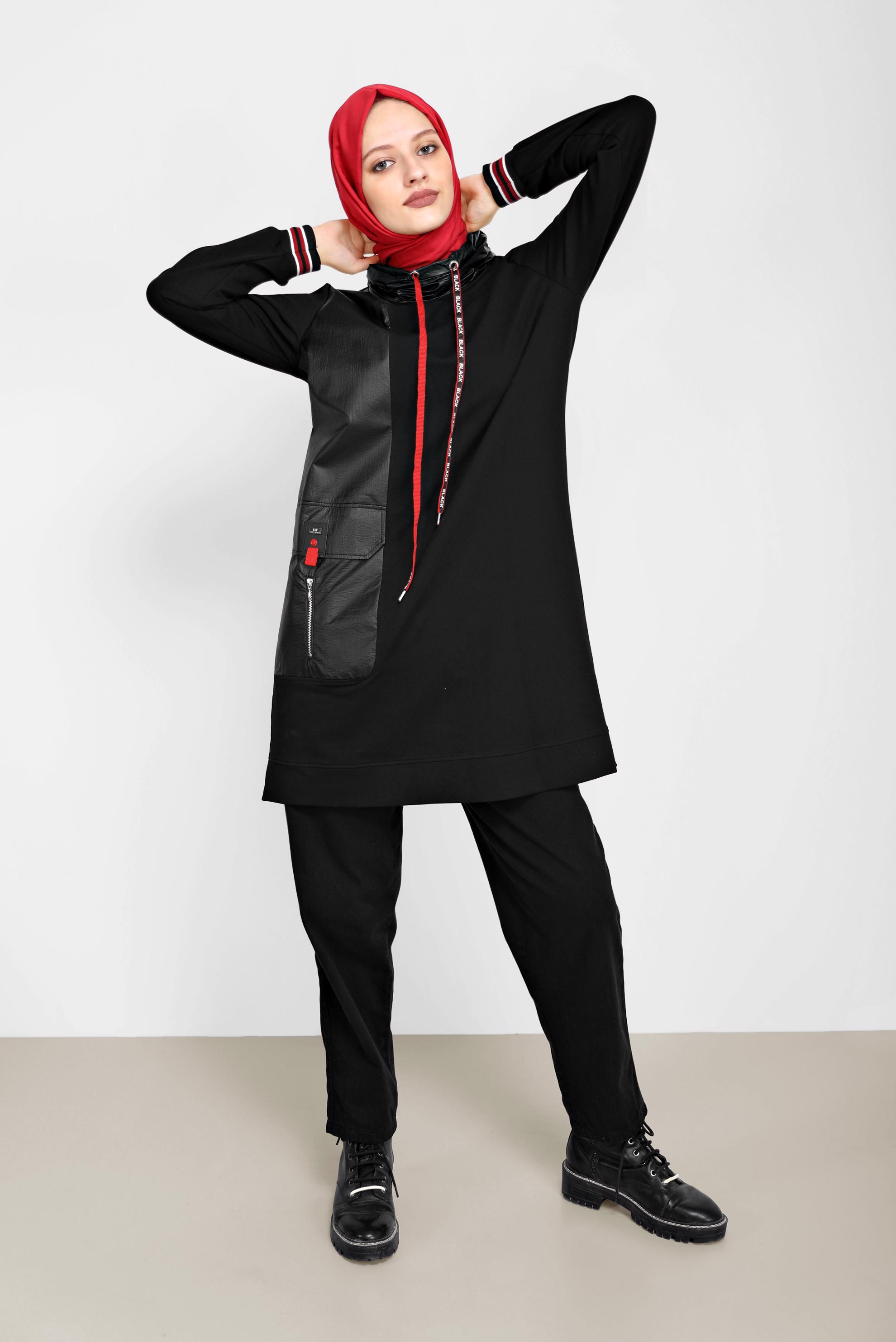 Tesettür giyim SİYAH DERİ DETAYLI YAKASI BAĞCIKLI EŞOFMAN TUNİK 42176 