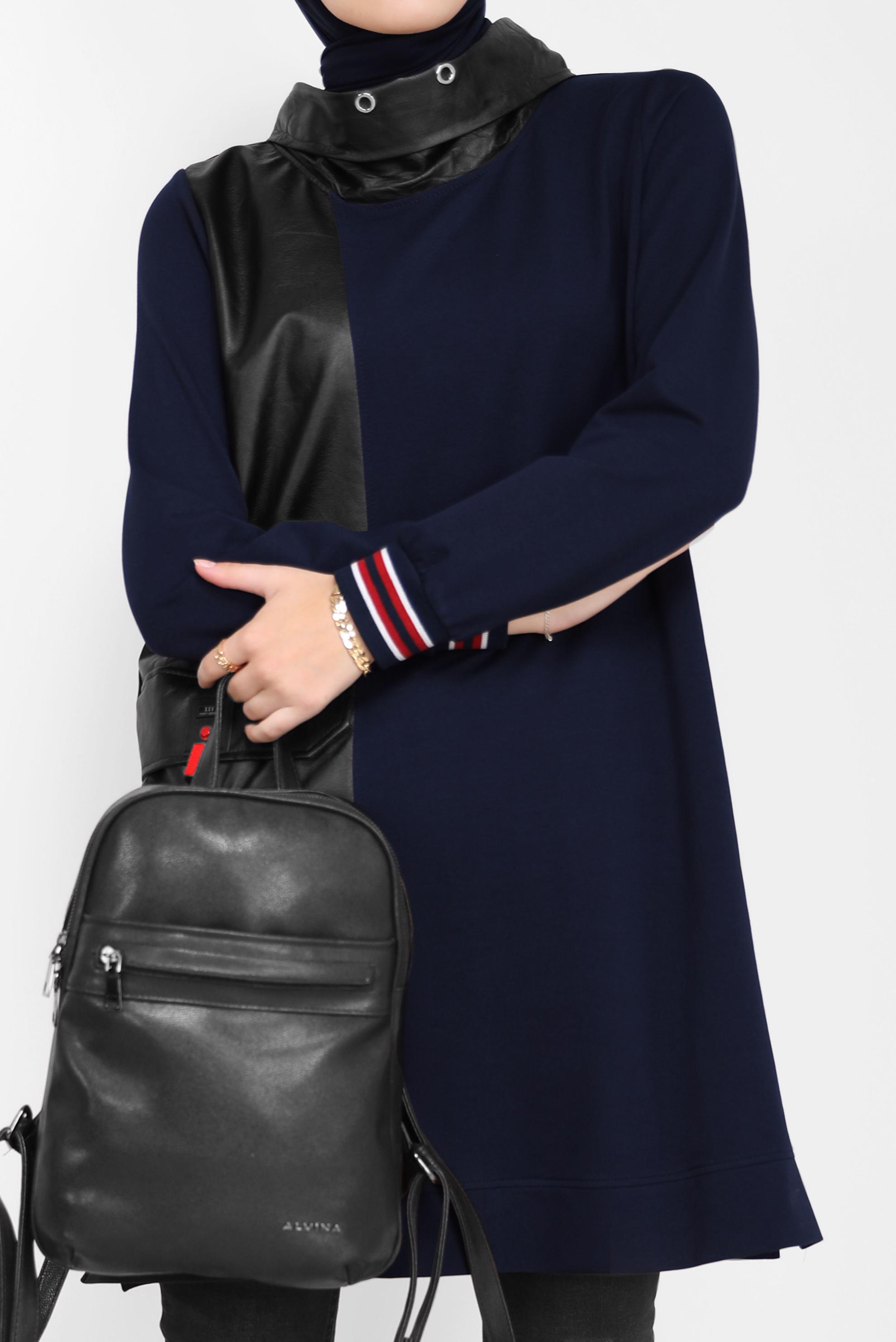 Tesettür giyim LACİVERT DERİ DETAYLI YAKASI BAĞCIKLI EŞOFMAN TUNİK 42176 