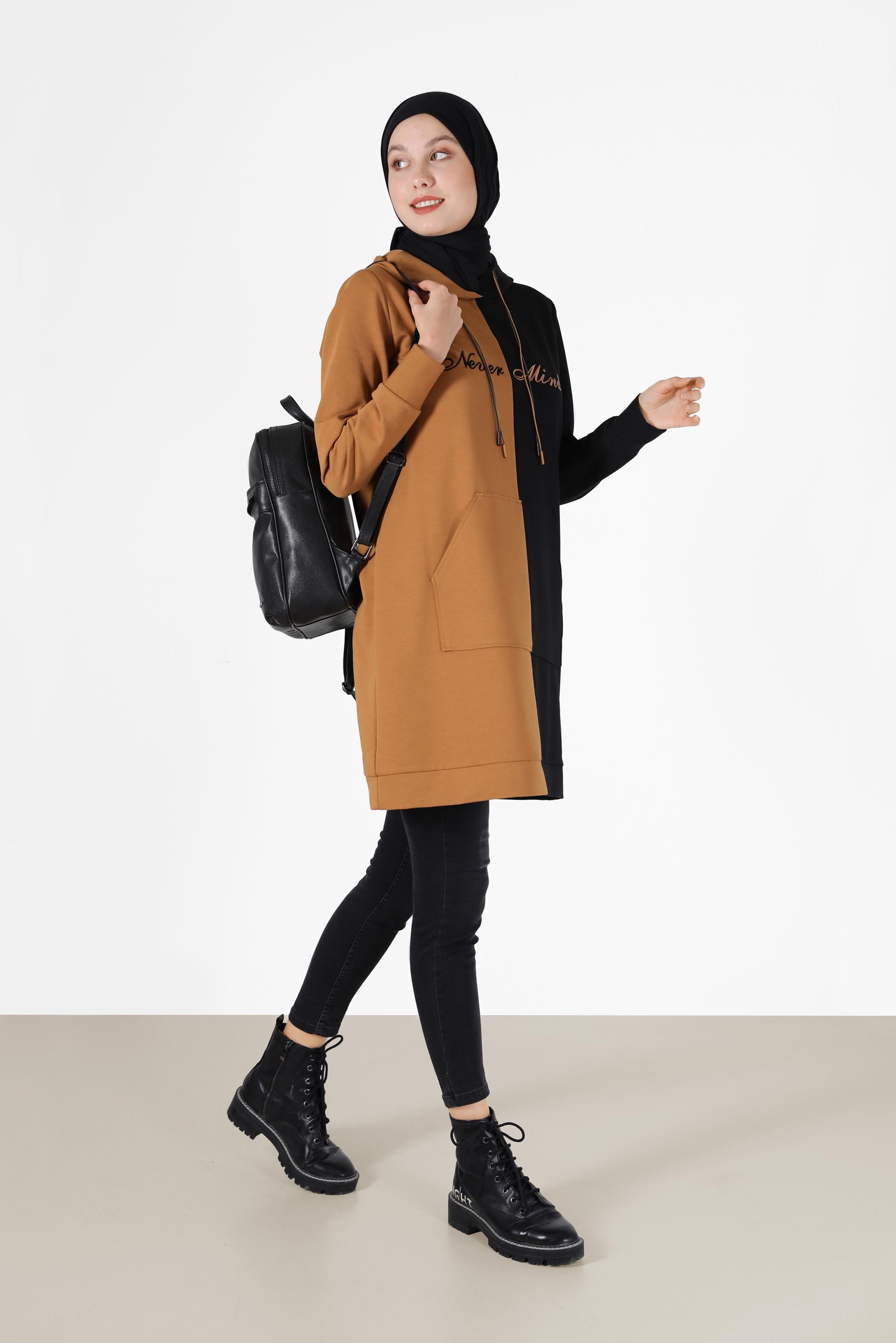 Tesettür giyim SİYAH İKİ RENKLİ YAZI BASKILI EŞOFMAN TUNİK 42178	