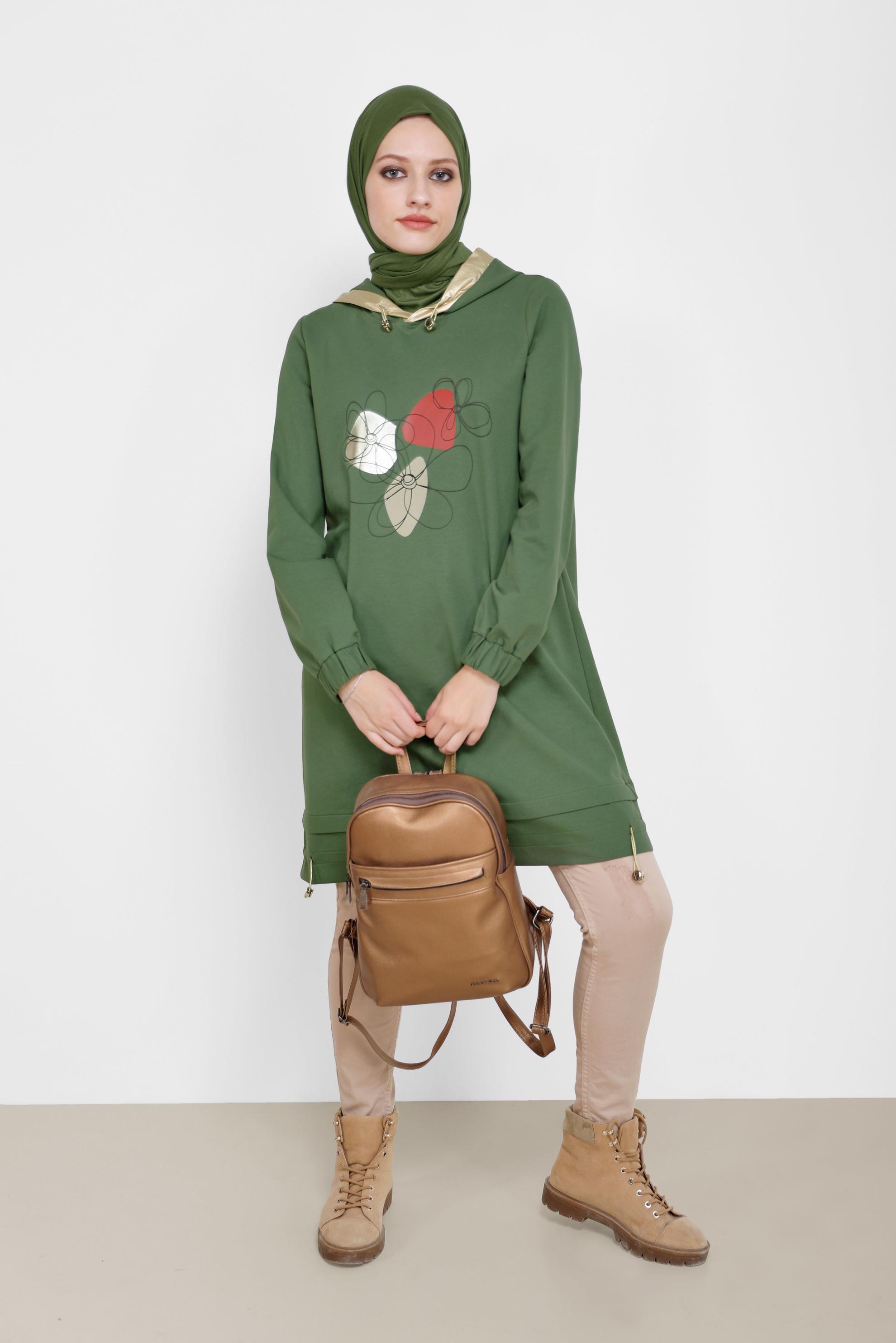 Tesettür giyim HAKİ ÇİÇEK BASKILI KAPÜŞONLU EŞOFMAN TUNİK 42184 