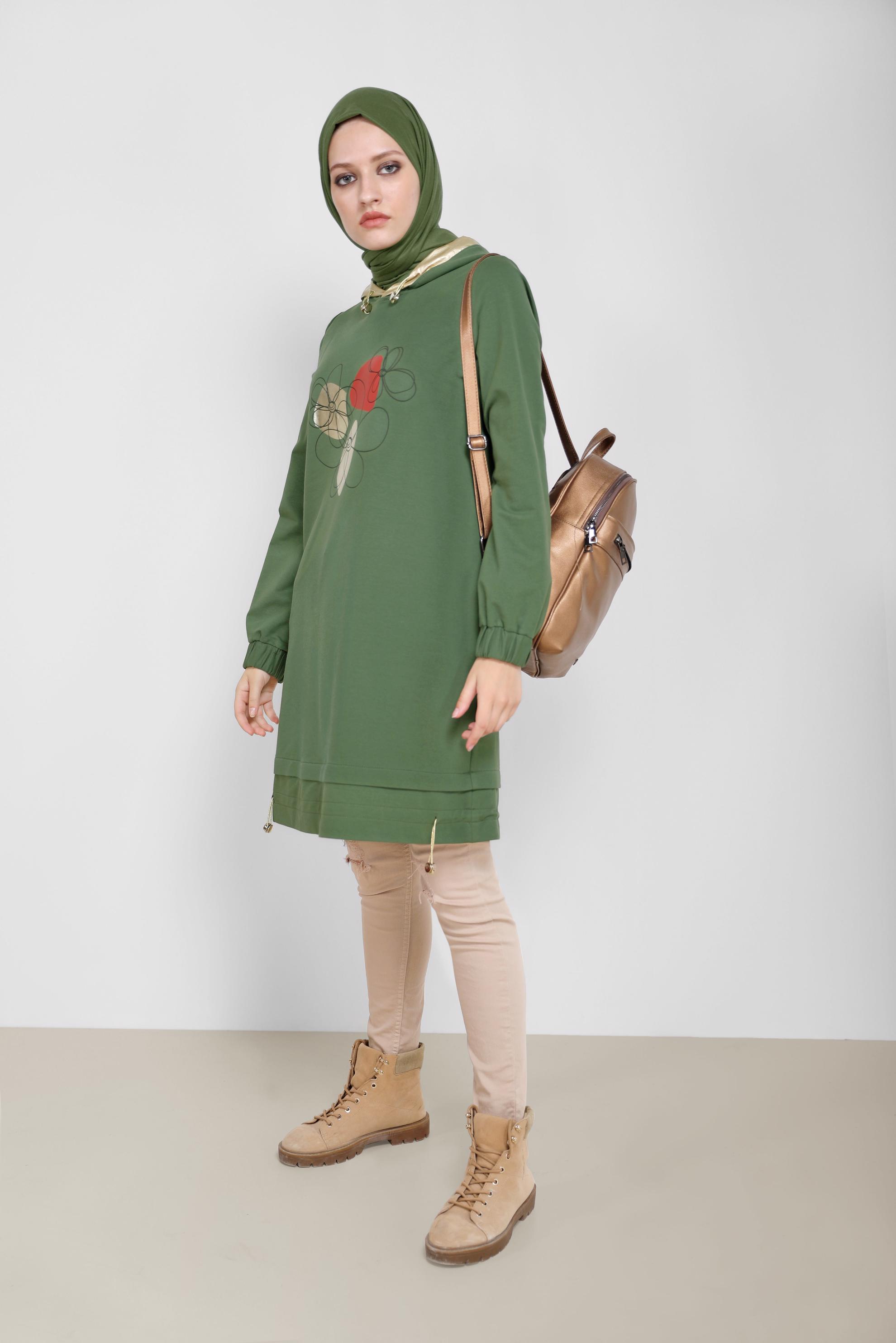 Tesettür giyim HAKİ ÇİÇEK BASKILI KAPÜŞONLU EŞOFMAN TUNİK 42184 