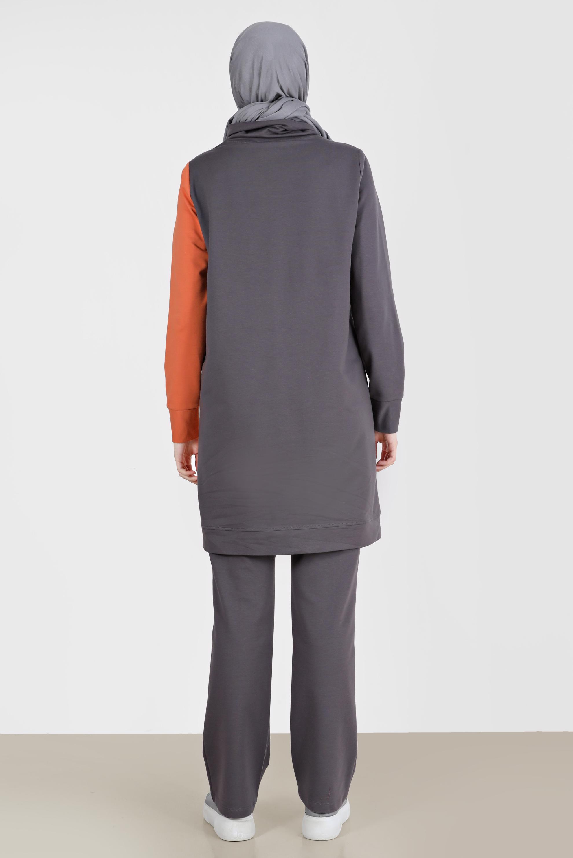 Vêtements hijab GRIS ENSEMBLE DE SURVÊTEMENT AVEC DÉTAILS SLOGAN 42239