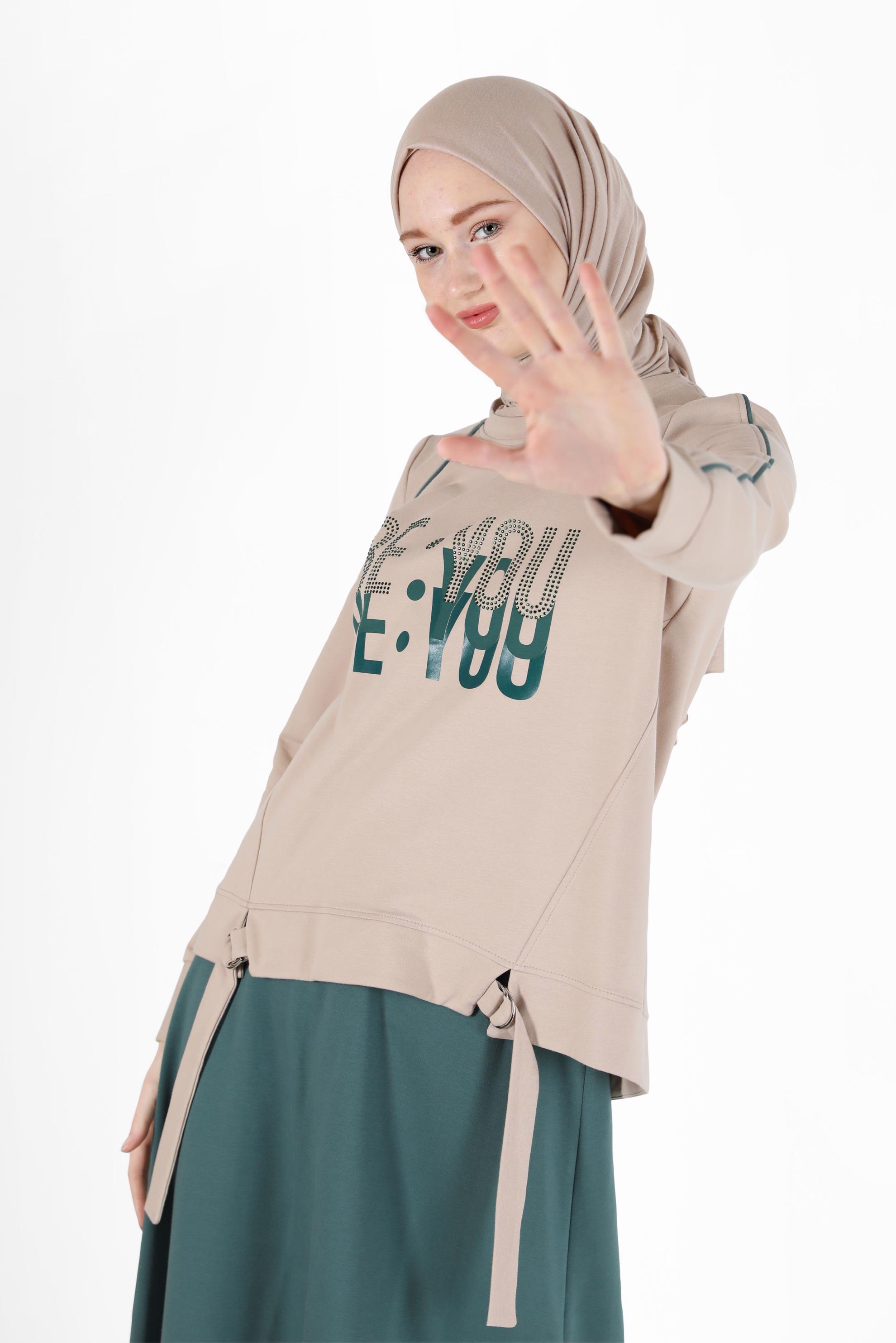 Tesettür giyim BEJ BASKI DETAYLI İKİLİ ETEKLİ EŞOFMAN TAKIM 42240 